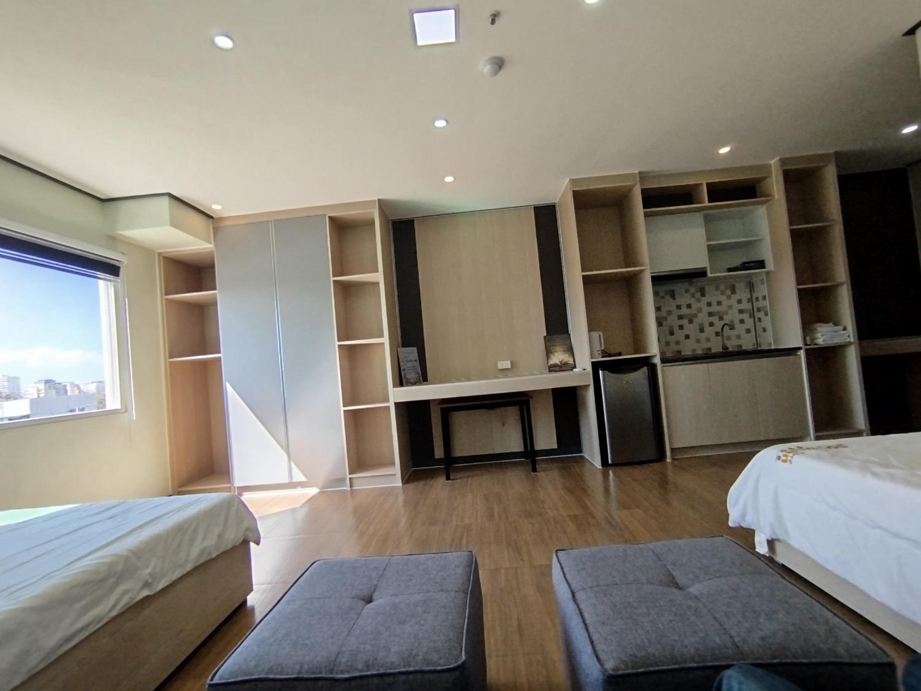 Deluxe Family Suite - Photo 6