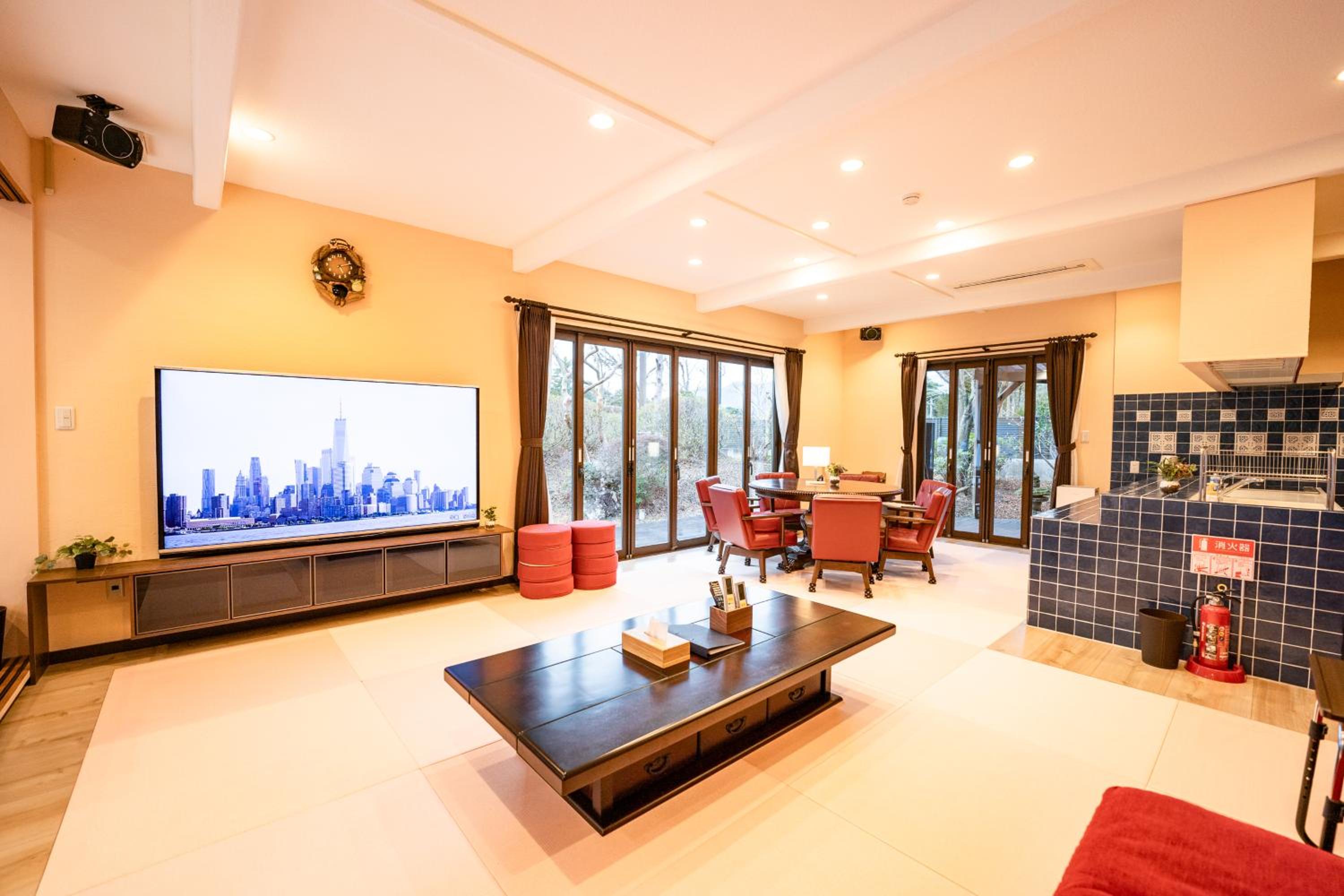 Three-Bedroom Villa photo 1