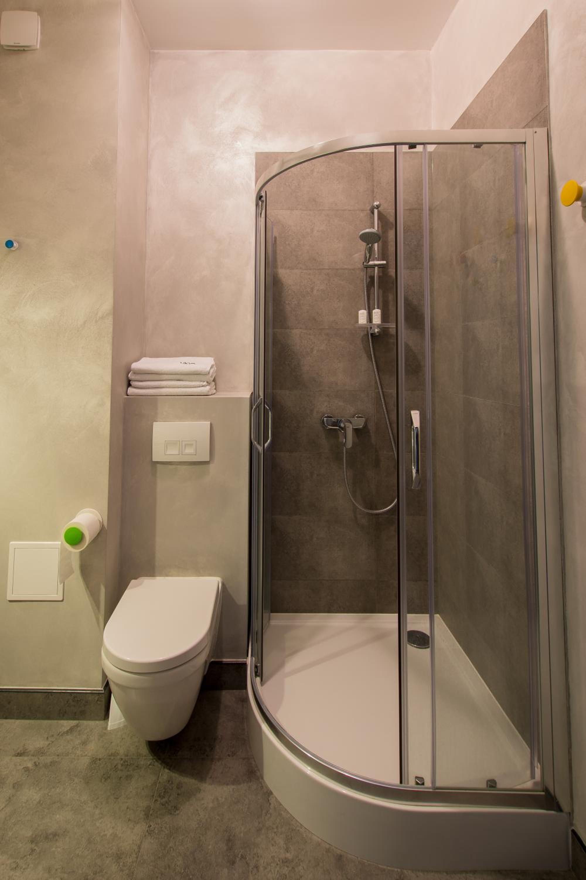 Double Room - Photo 5
