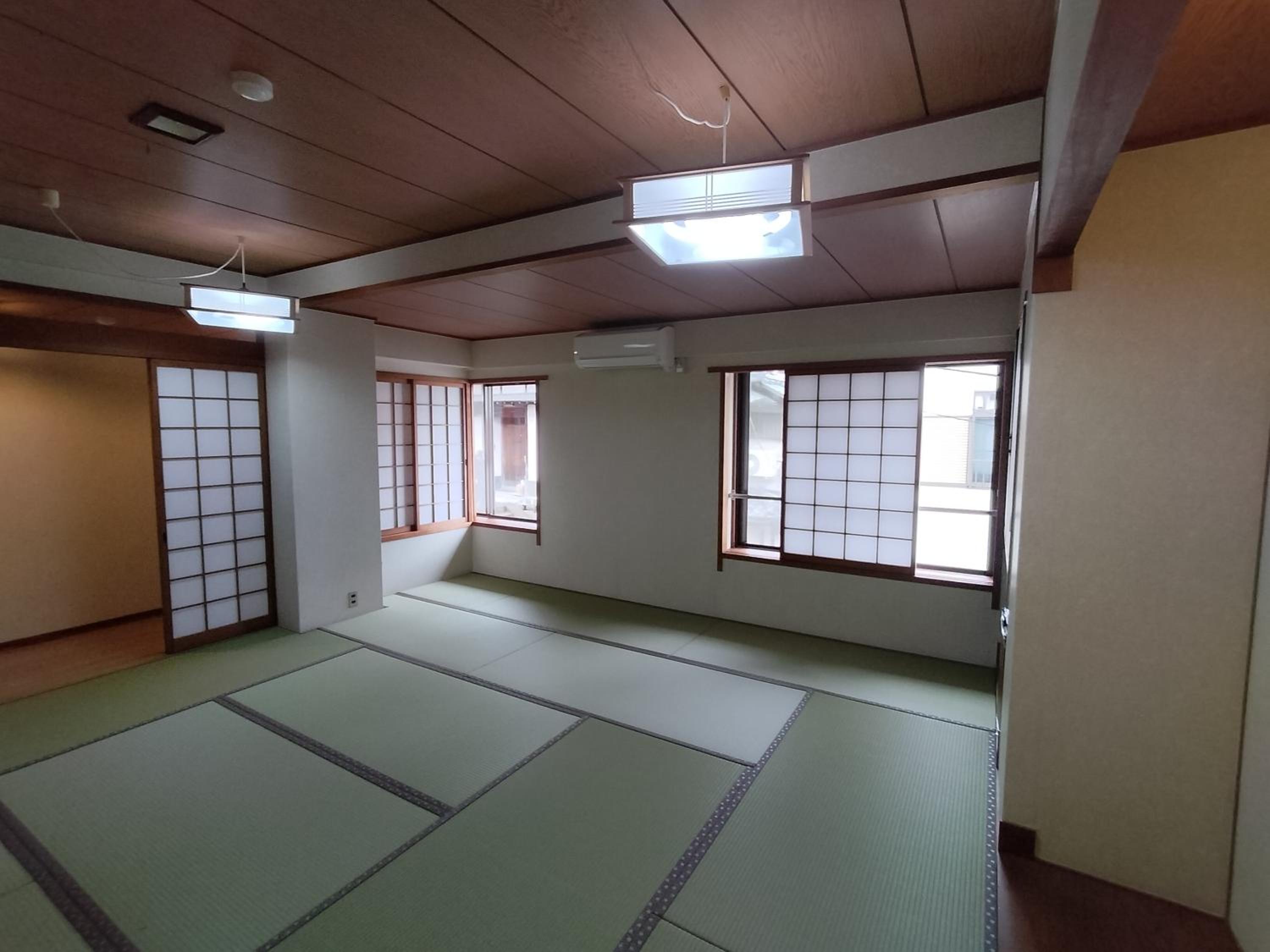 Family Room - Photo 3