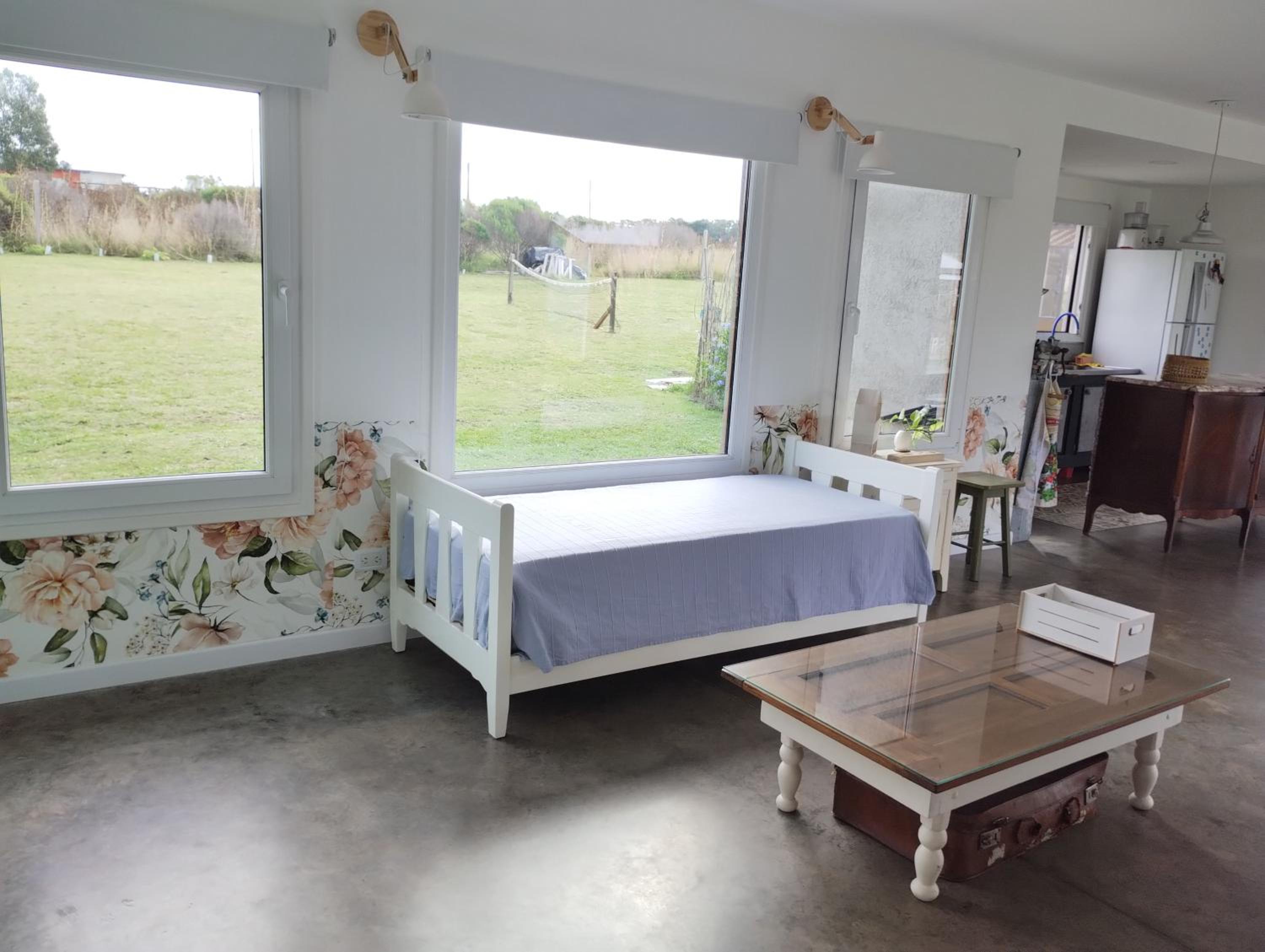 Three-Bedroom House photo 3