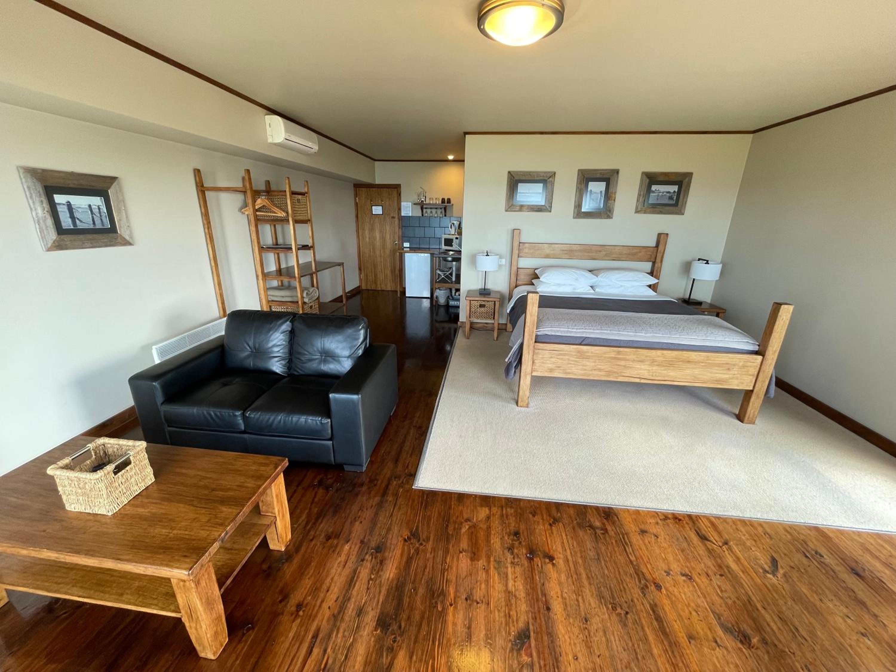 King Suite with Ocean View photo 1