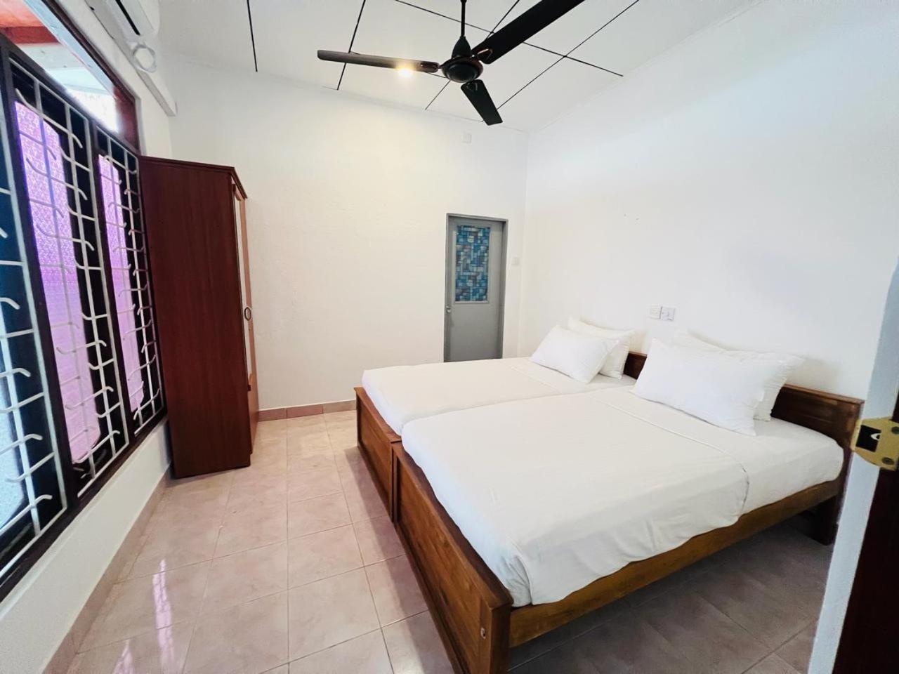 Small Twin Room photo 3