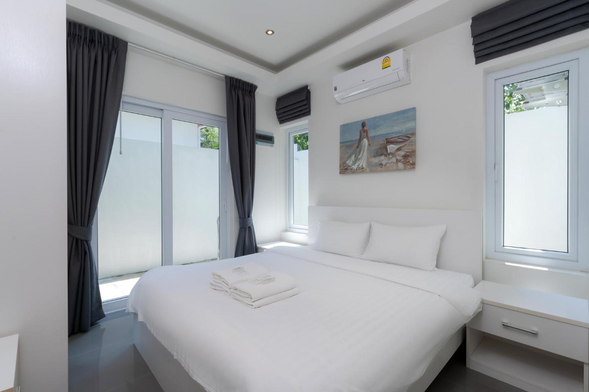Three-Bedroom Villa - Photo 1