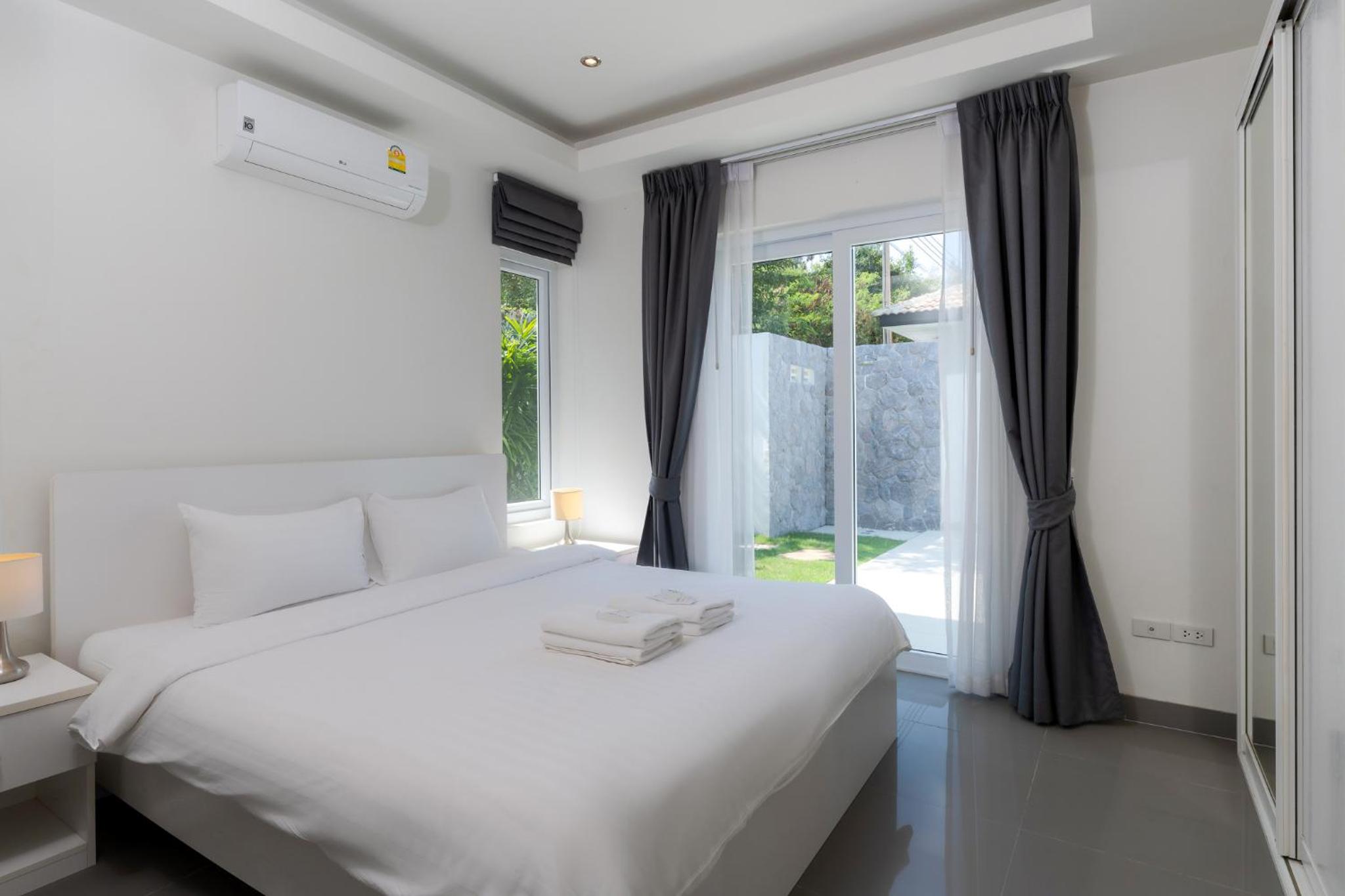 Three-Bedroom Villa - Photo 23