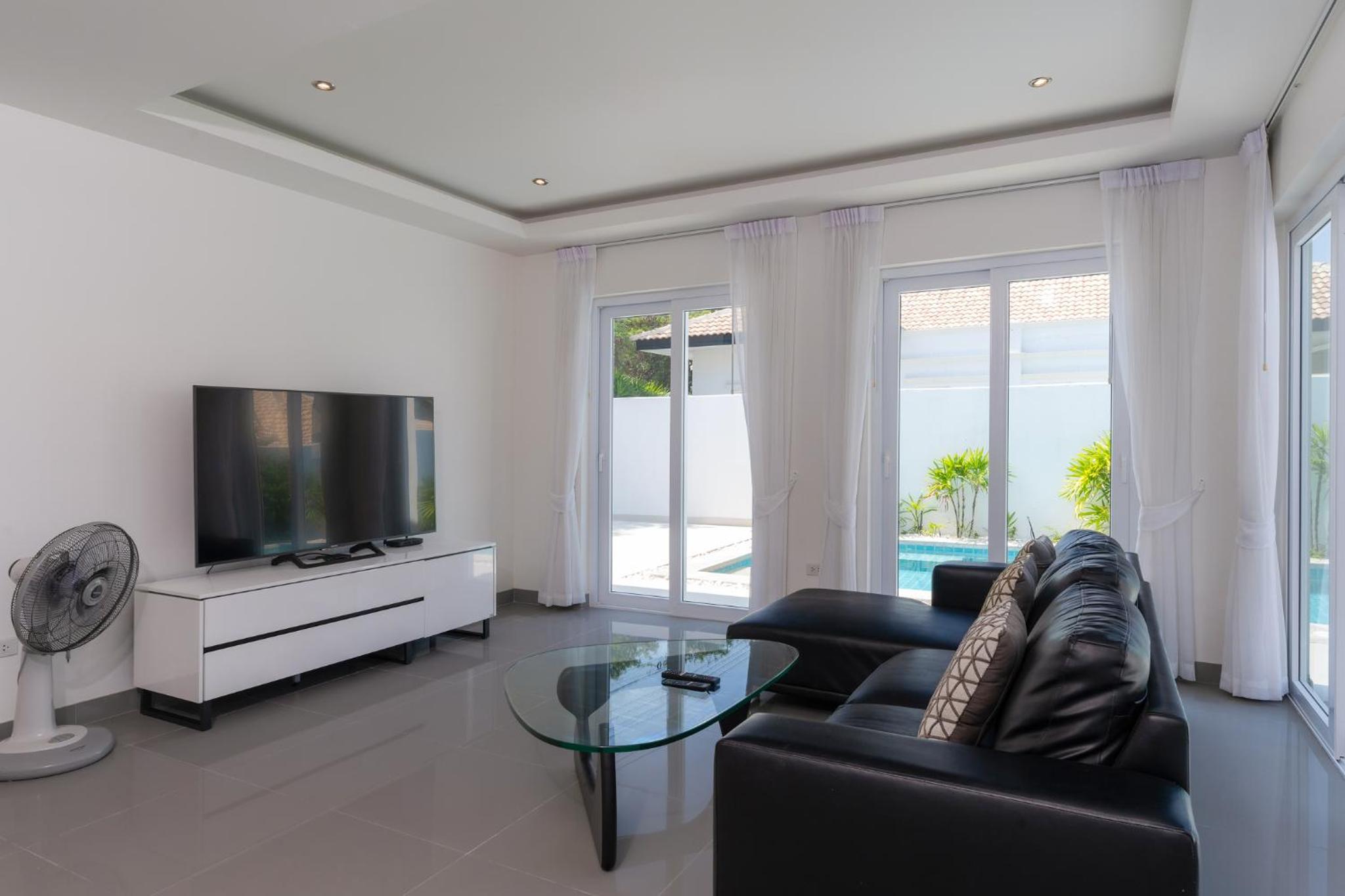 Three-Bedroom Villa - Photo 22