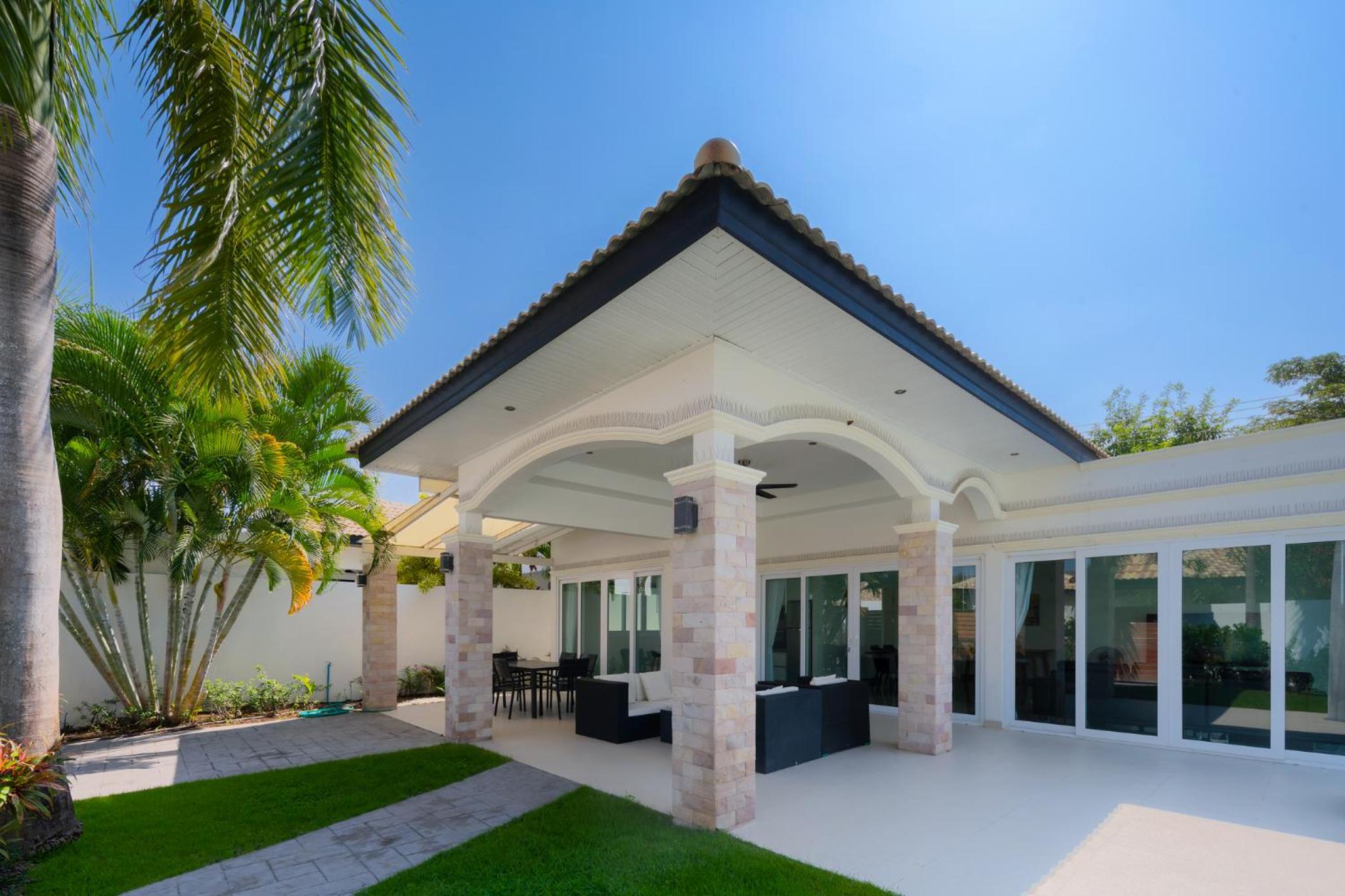 Three-Bedroom Villa - Photo 16