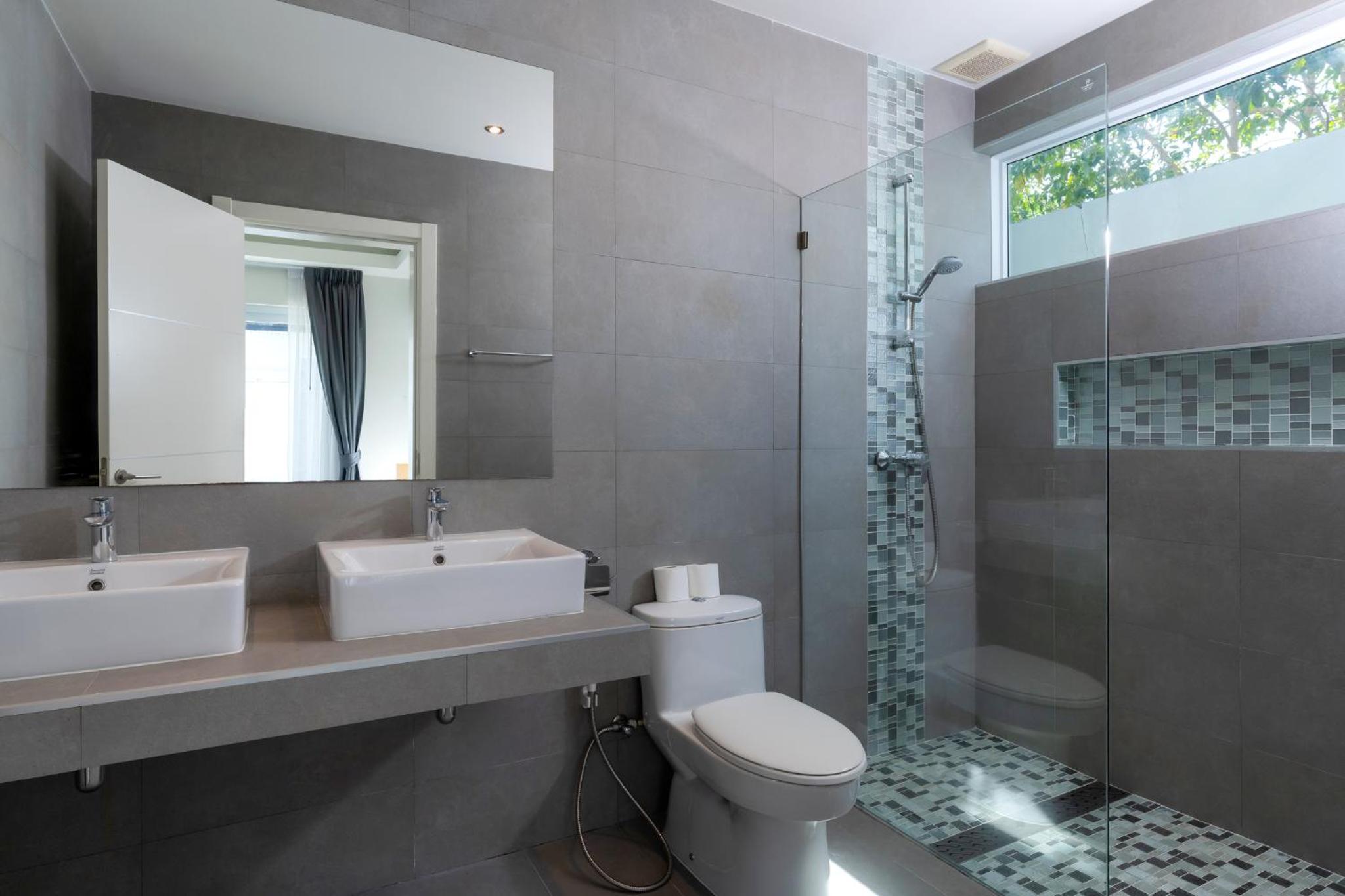 Three-Bedroom Villa - Photo 13