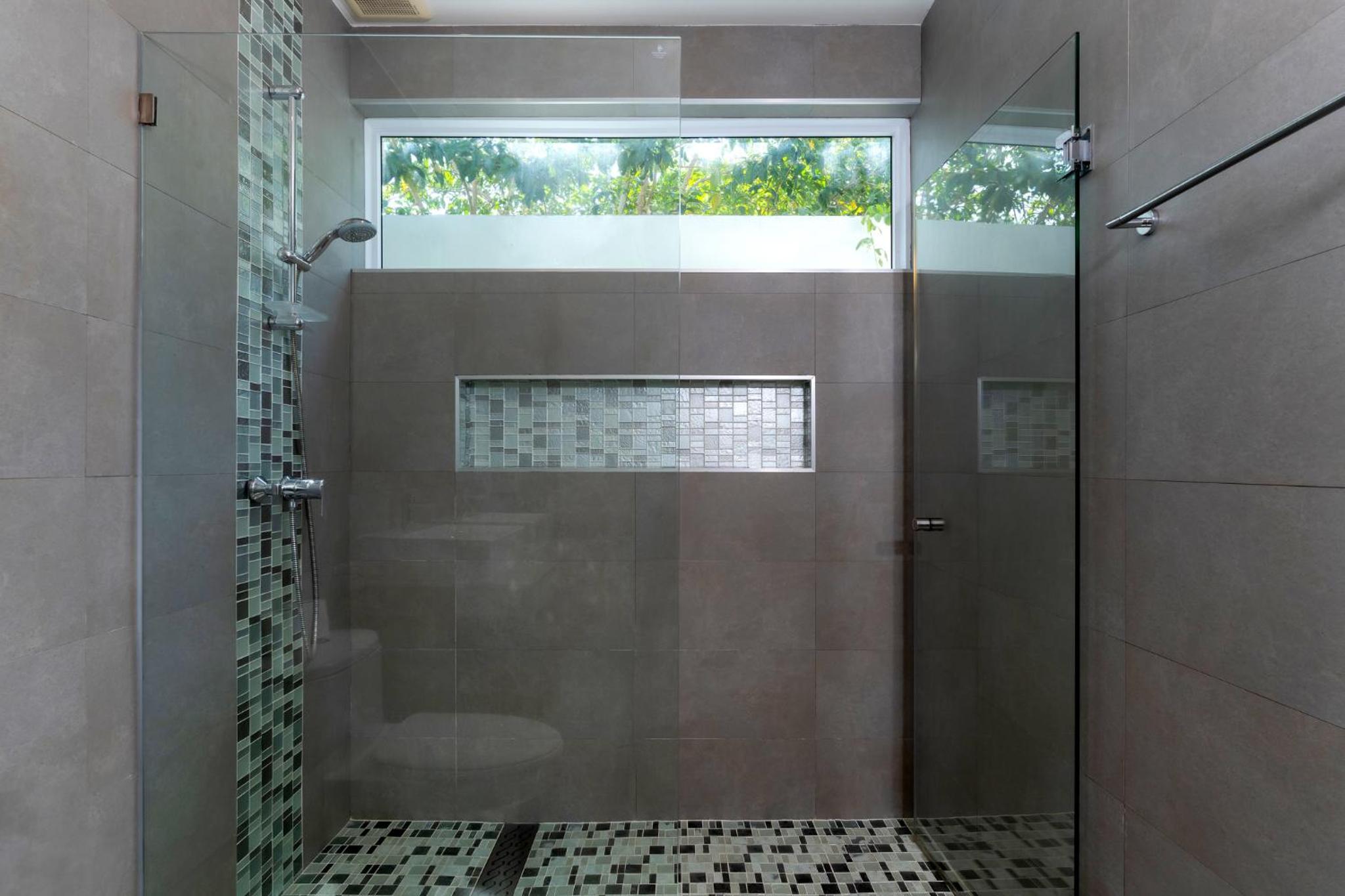 Three-Bedroom Villa - Photo 10
