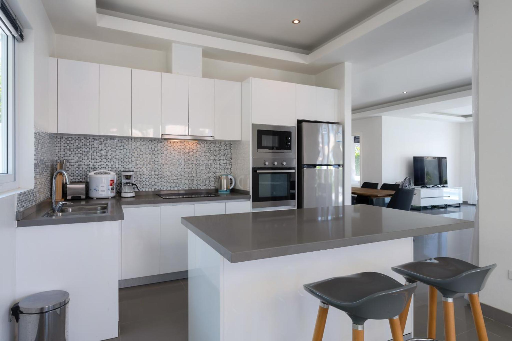 Three-Bedroom Villa - Photo 7