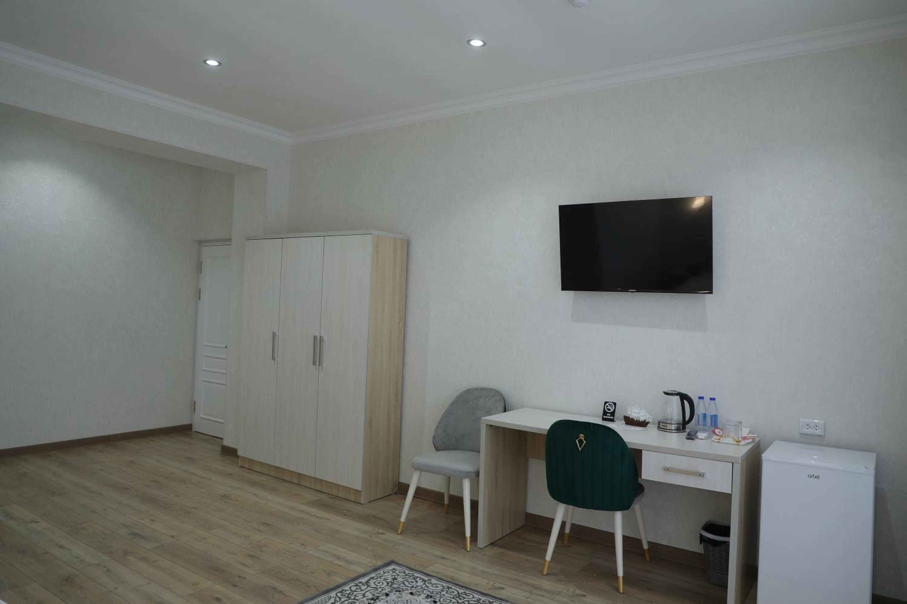Queen Suite
