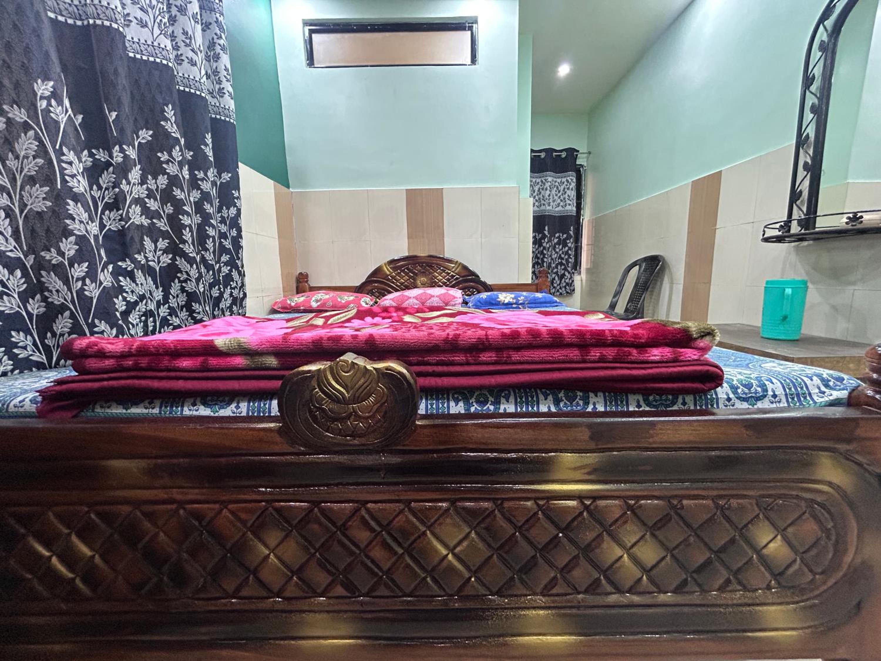 Deluxe King Room photo 2