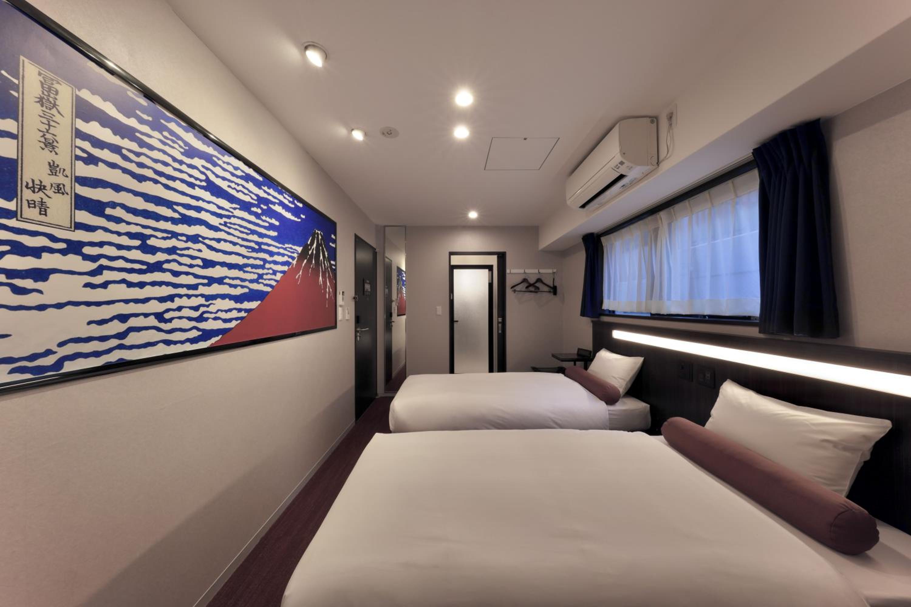 Twin Room with Spa Bath