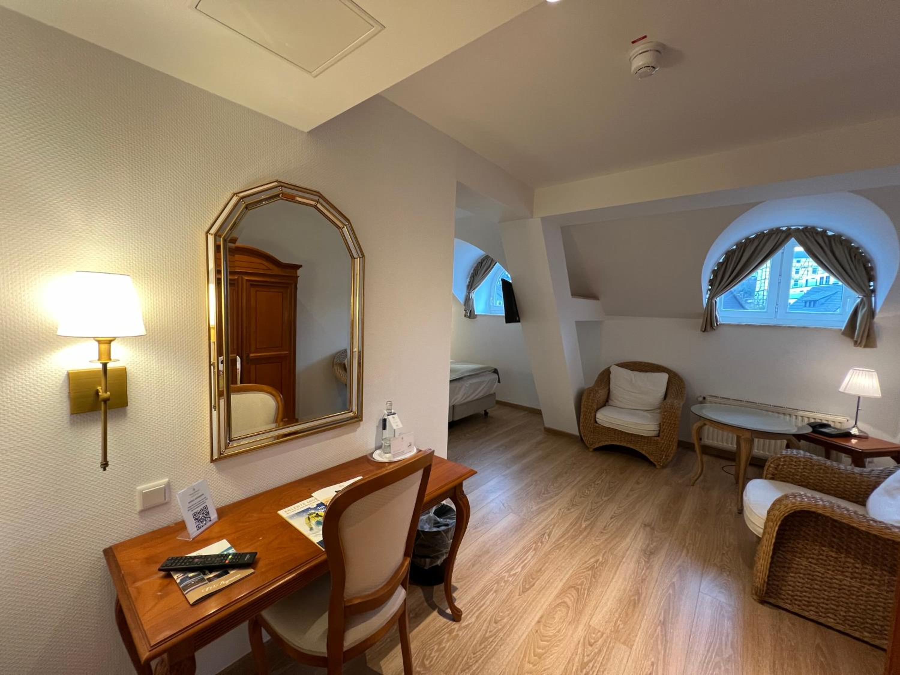 Junior Suite - Photo 13