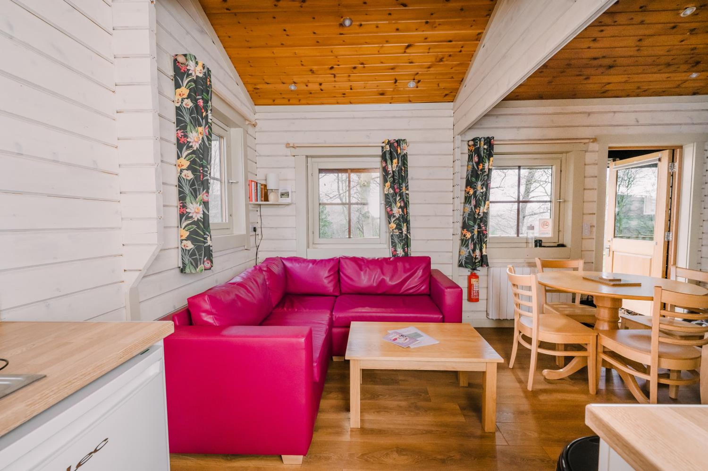 Scandinavian Log Cabin - Premier photo 1