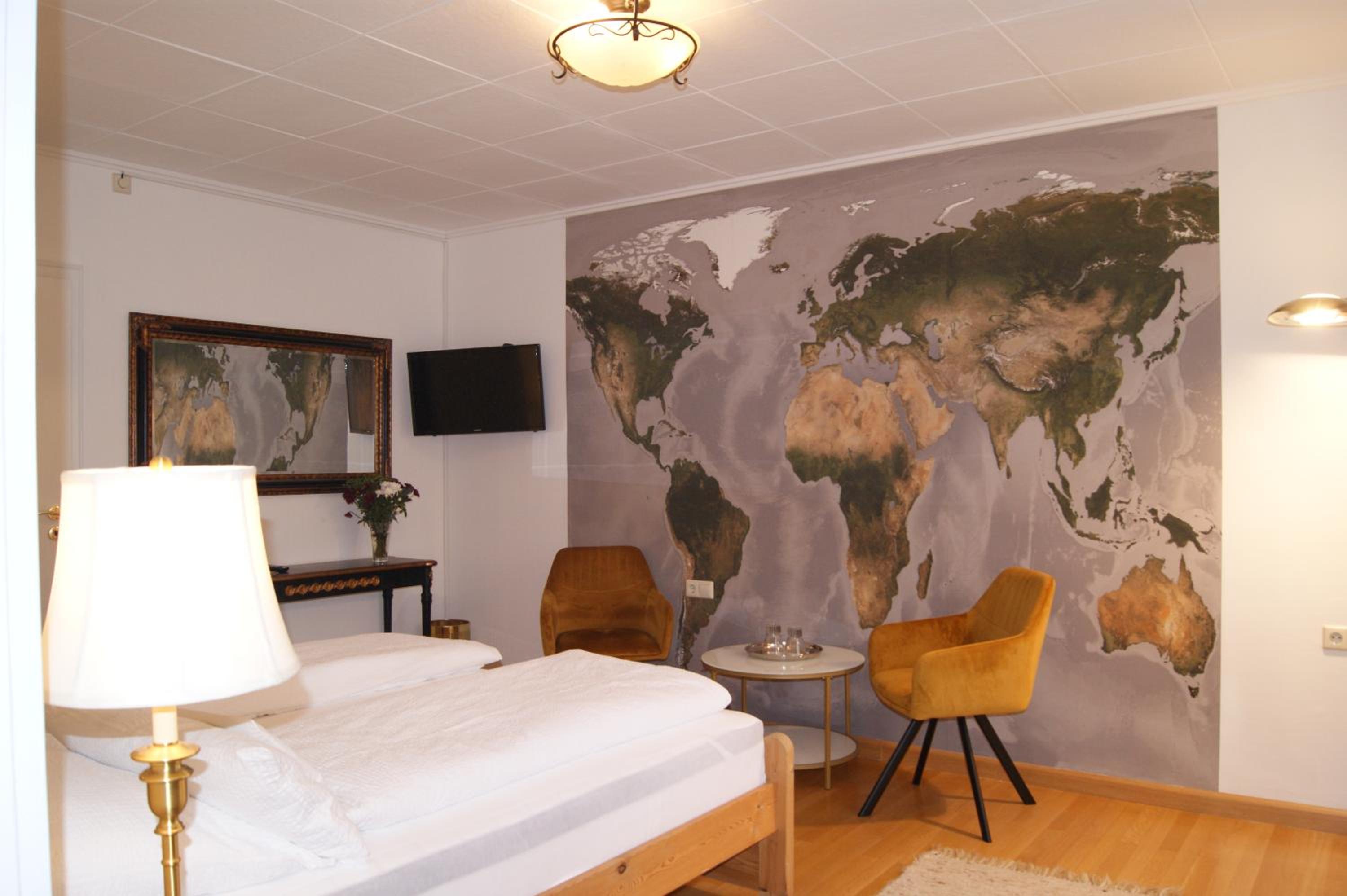 Deluxe Queen Room - Photo 5