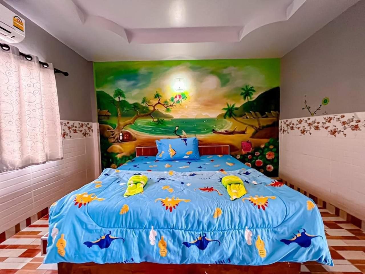 Deluxe King Room - Photo 1