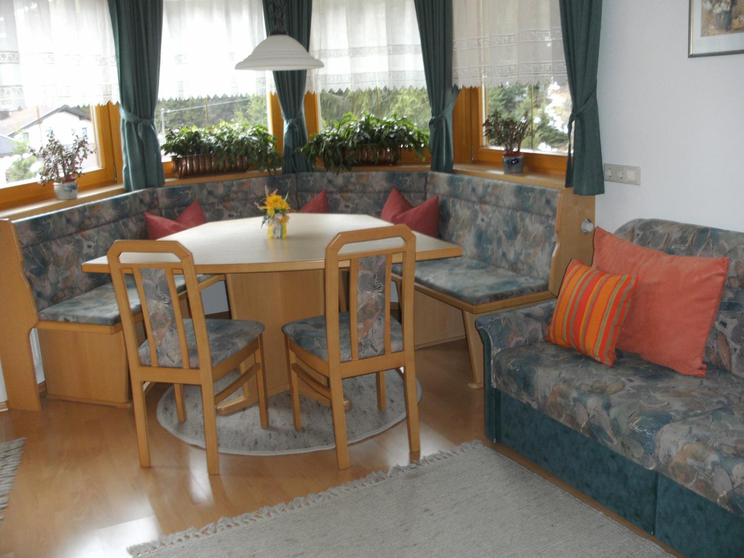 Apartment with Mountain View photo 3