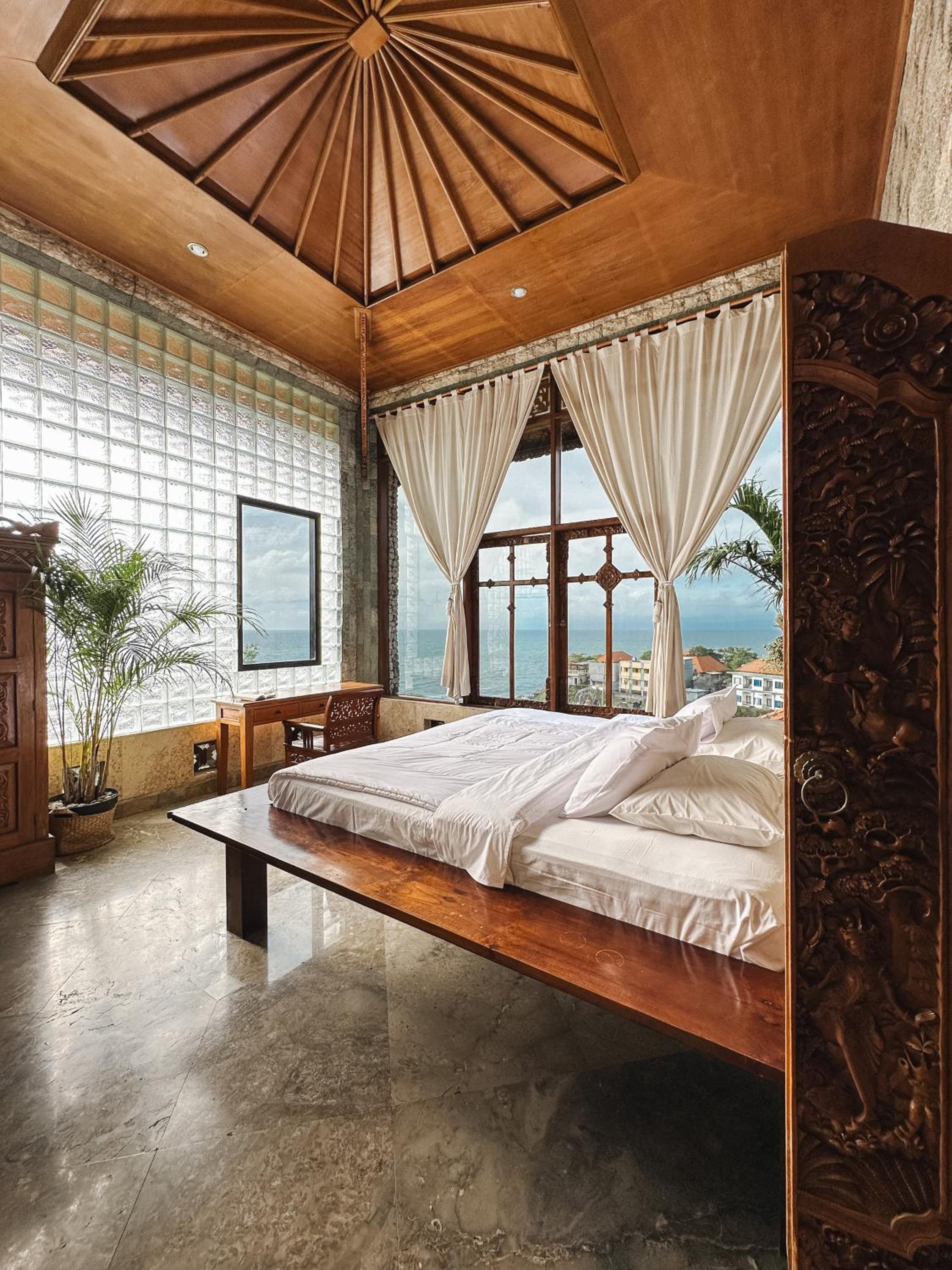 Sunset Penthouse Suite