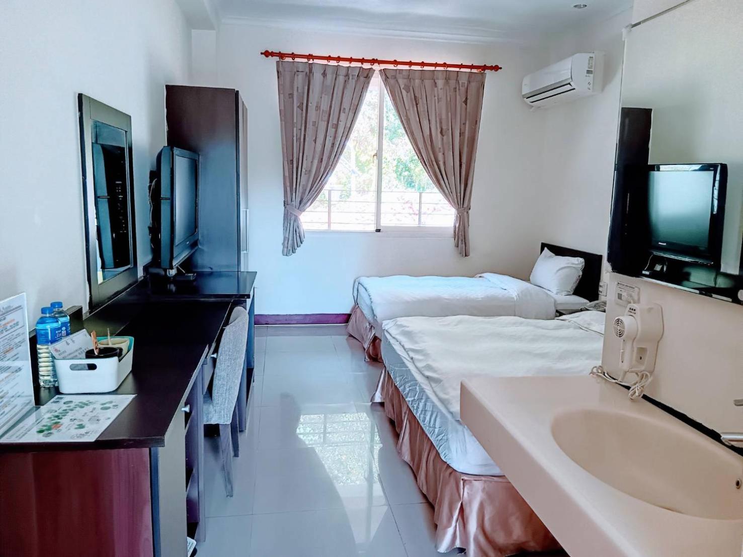 Twin Room photo 2