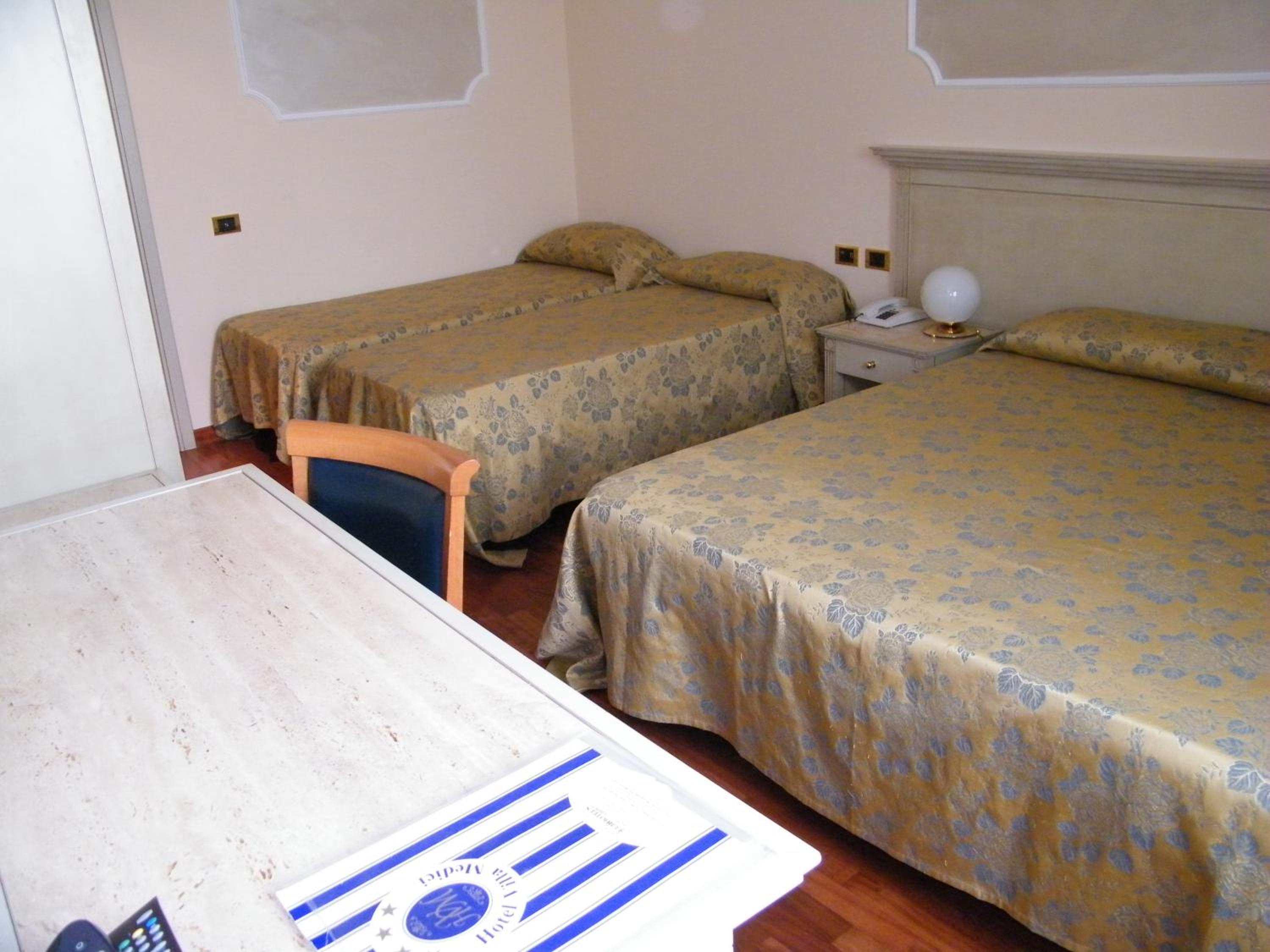 Quadruple Room - Photo 3