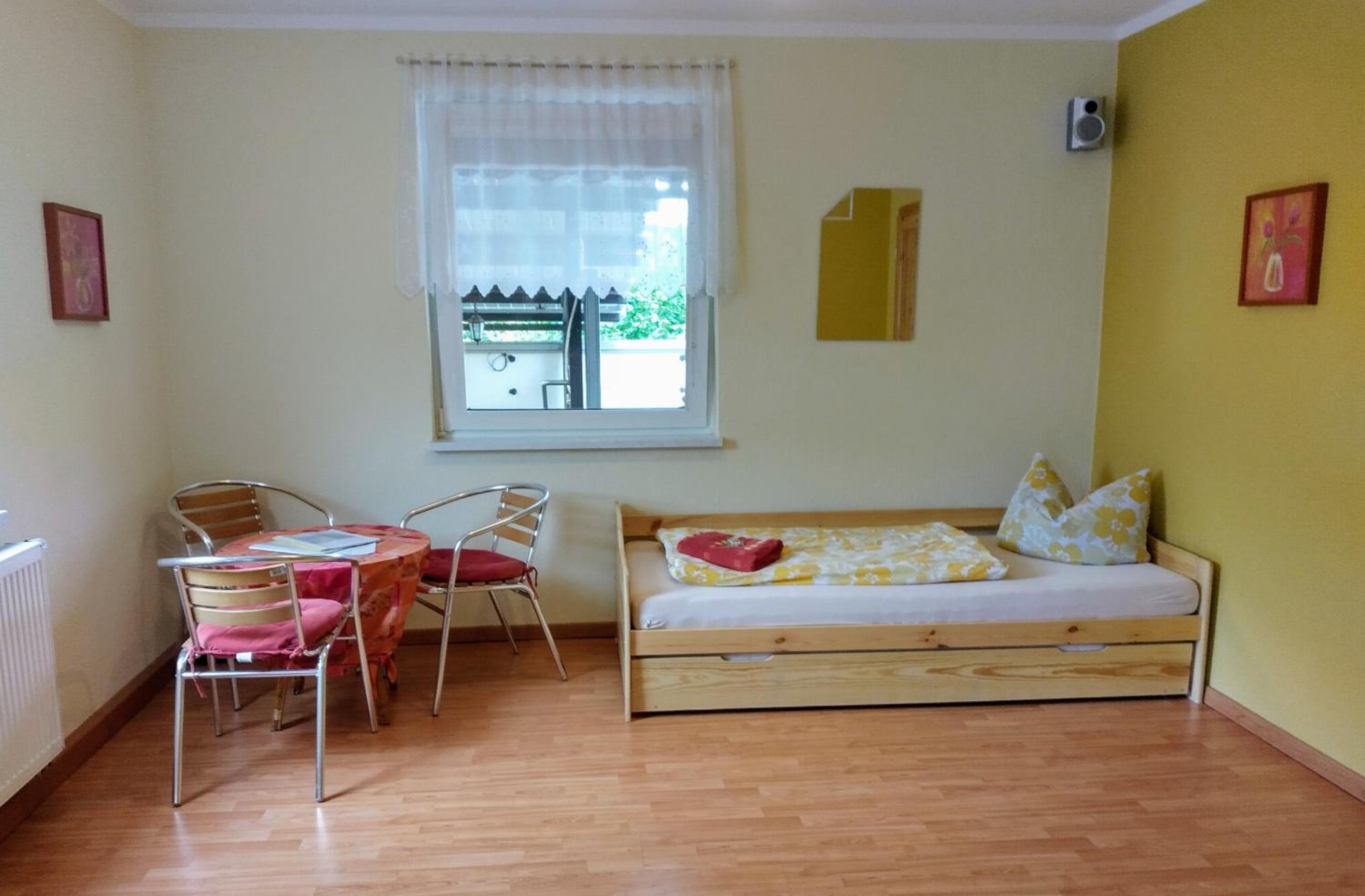 One-Bedroom Apartment photo 1