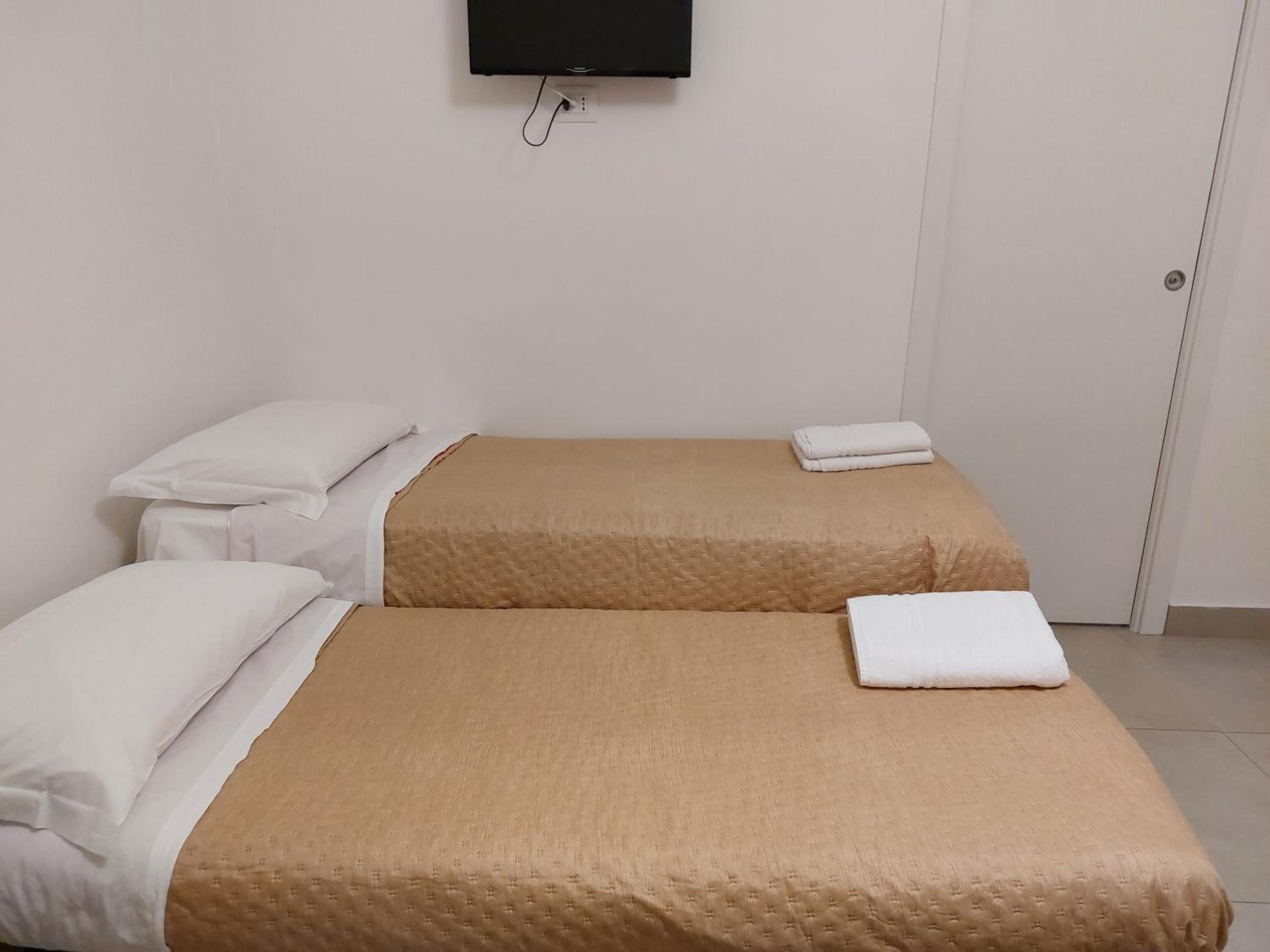 Double Room with Private Bathroom photo 3