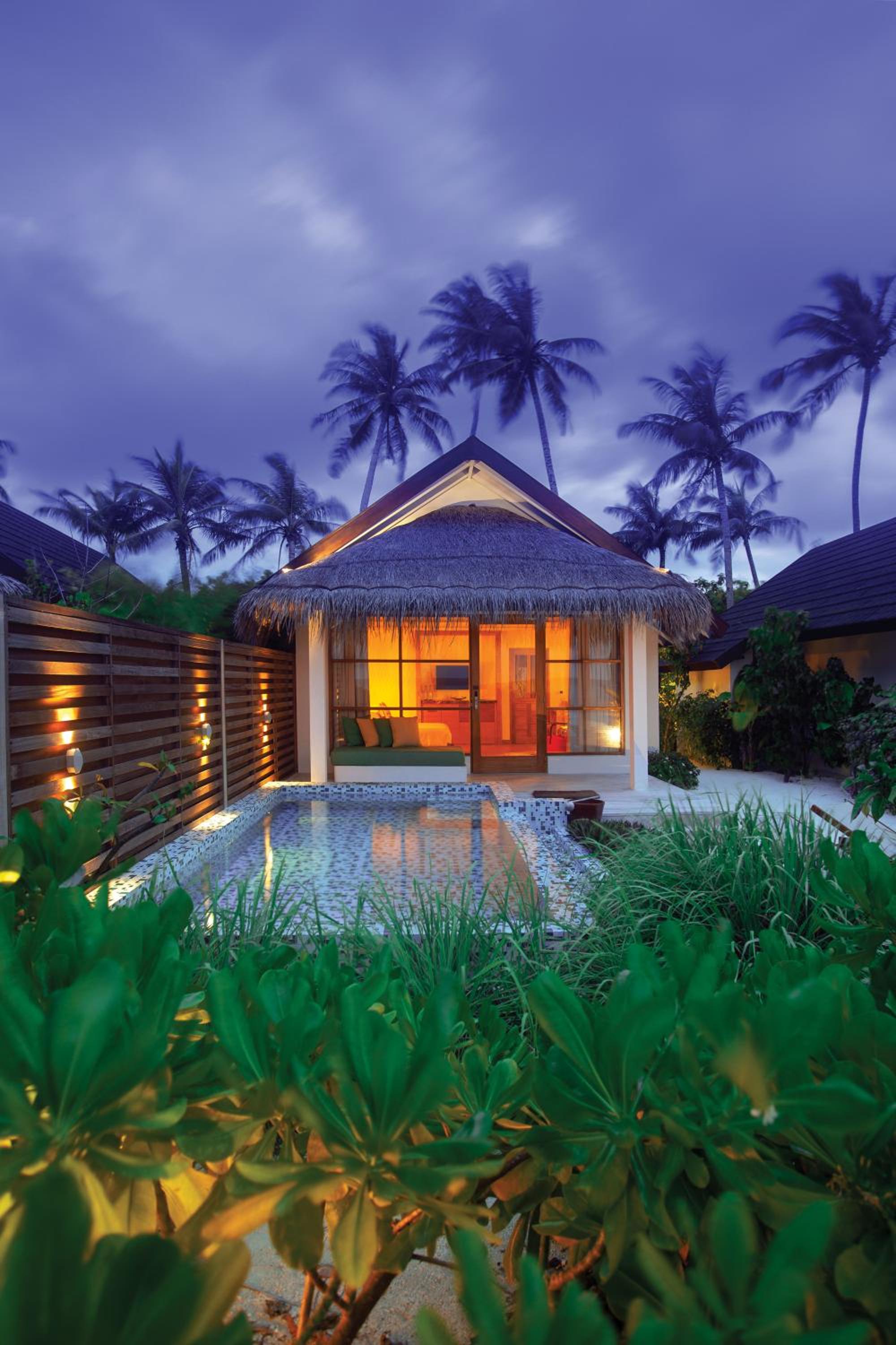 Deluxe Beach Pool Villa