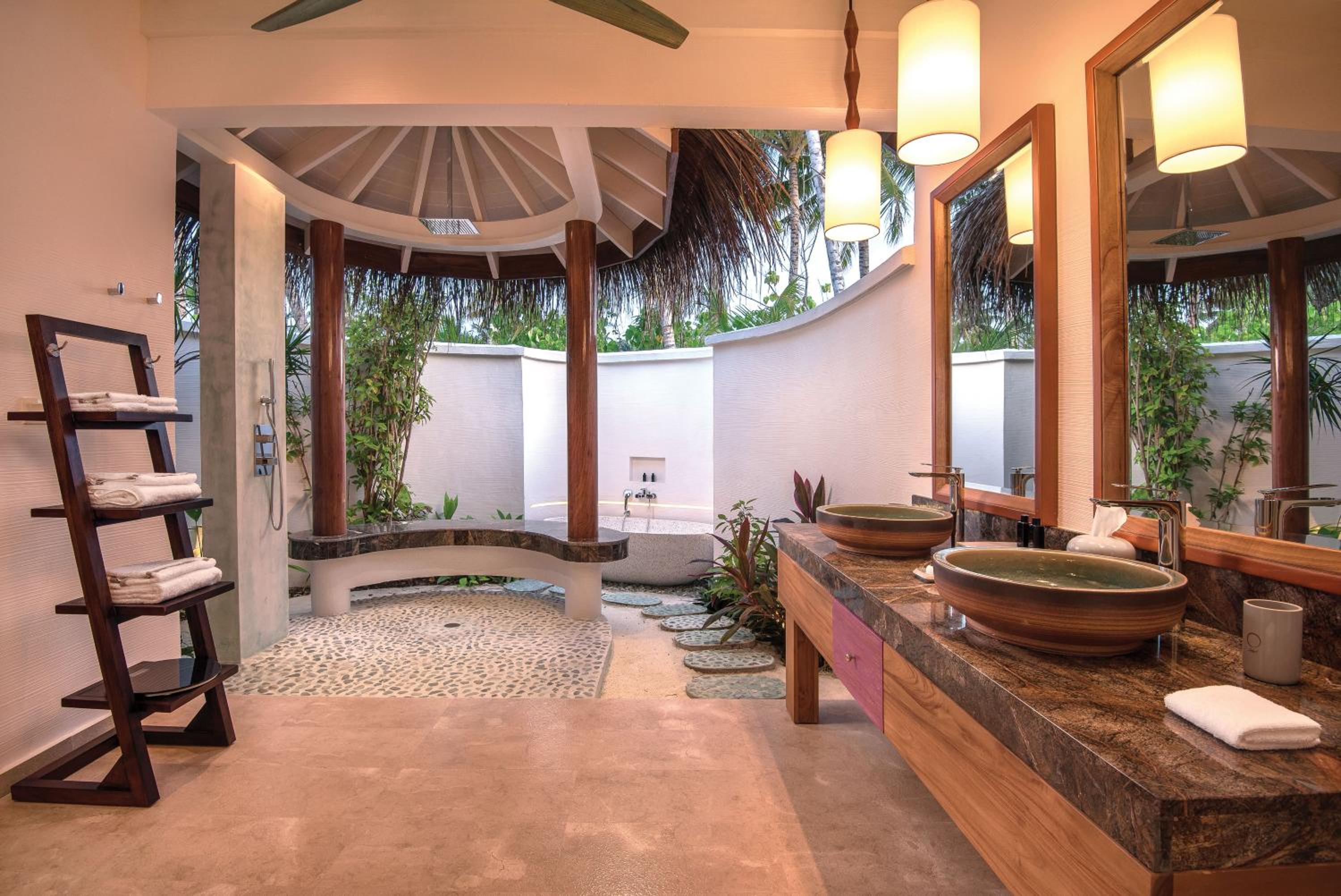 Two-Bedroom Beach Pool Suite photo 2