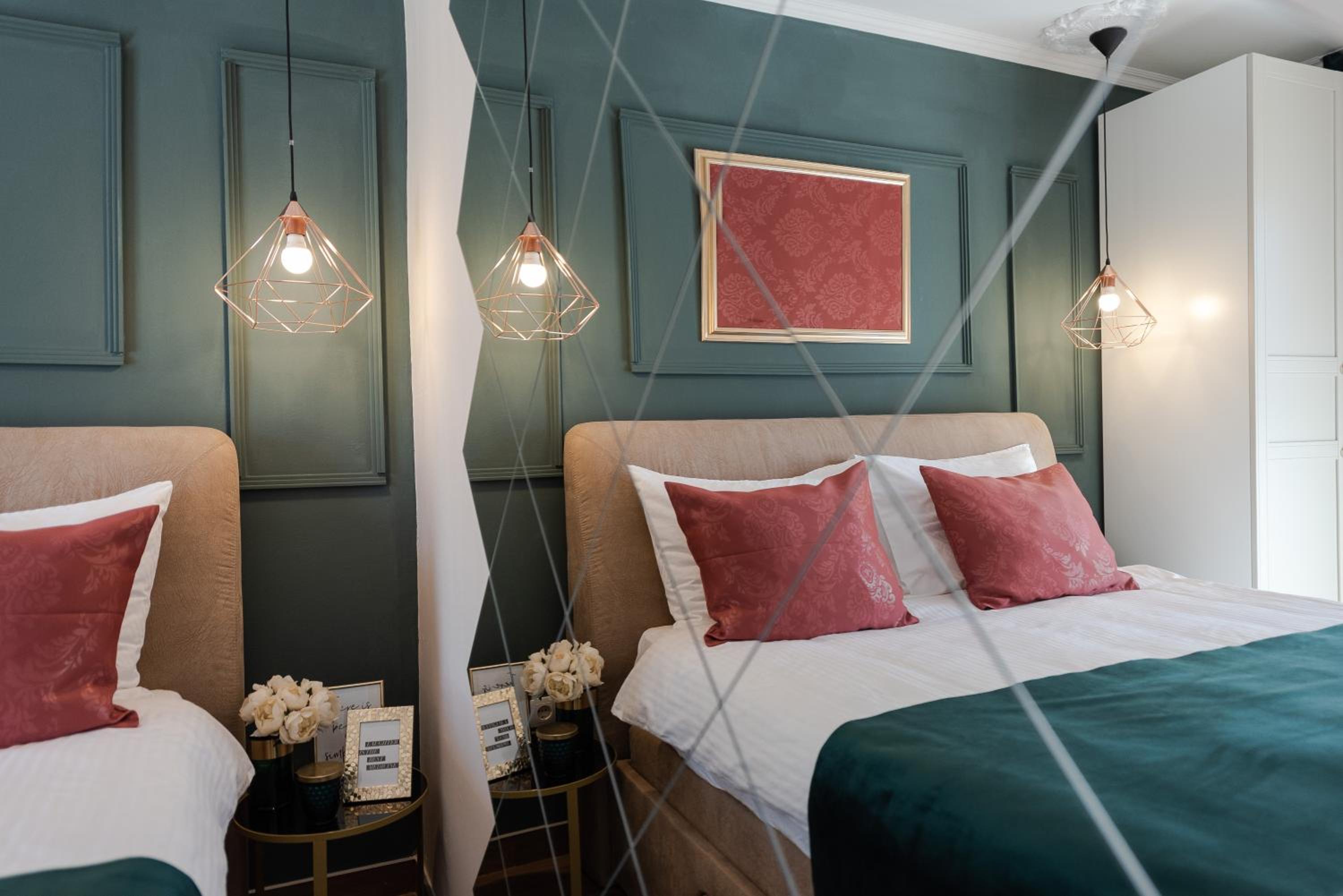 Deluxe Apartment