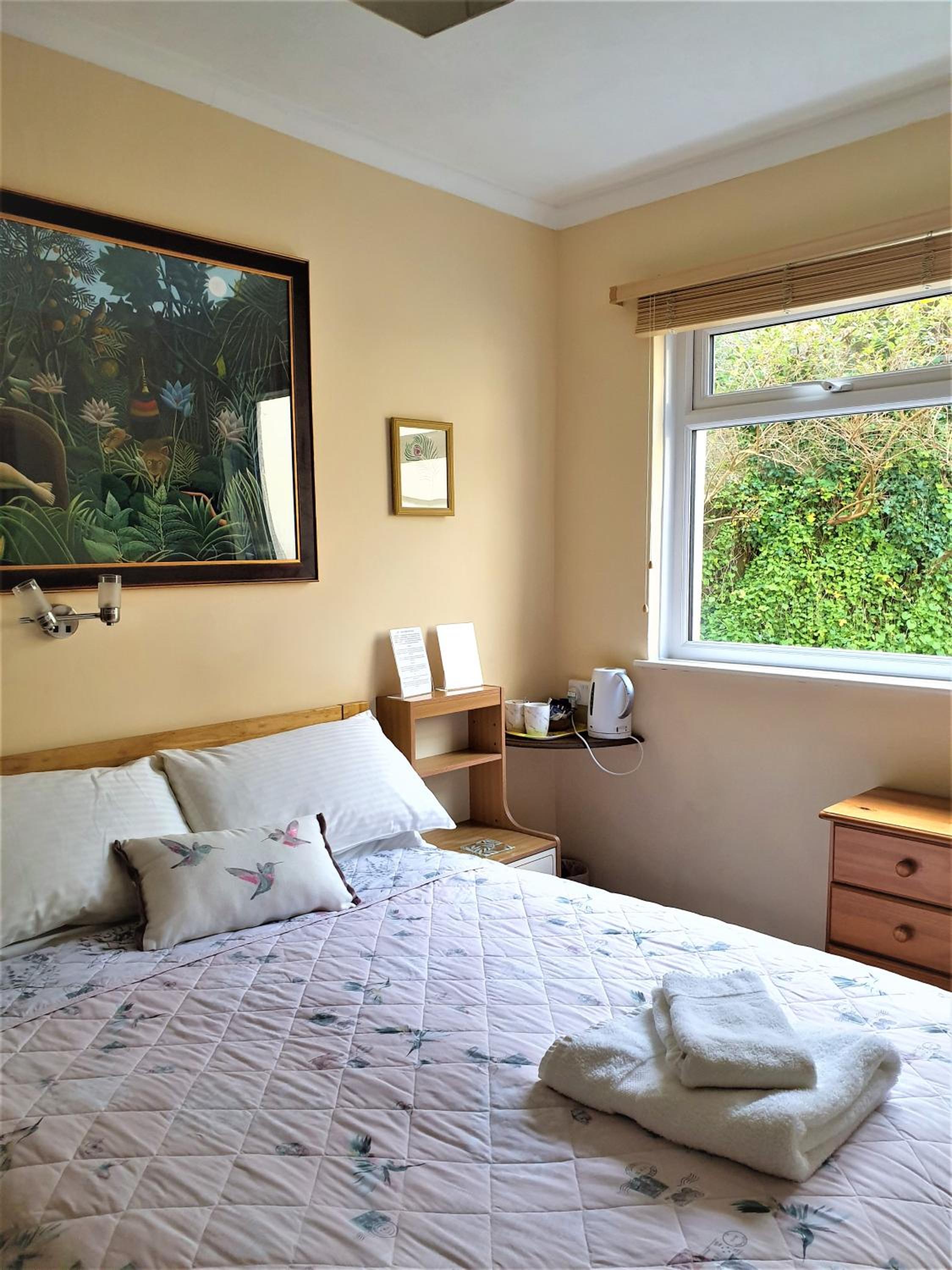 Groud Floor Double Room with Private Bathroom photo 3