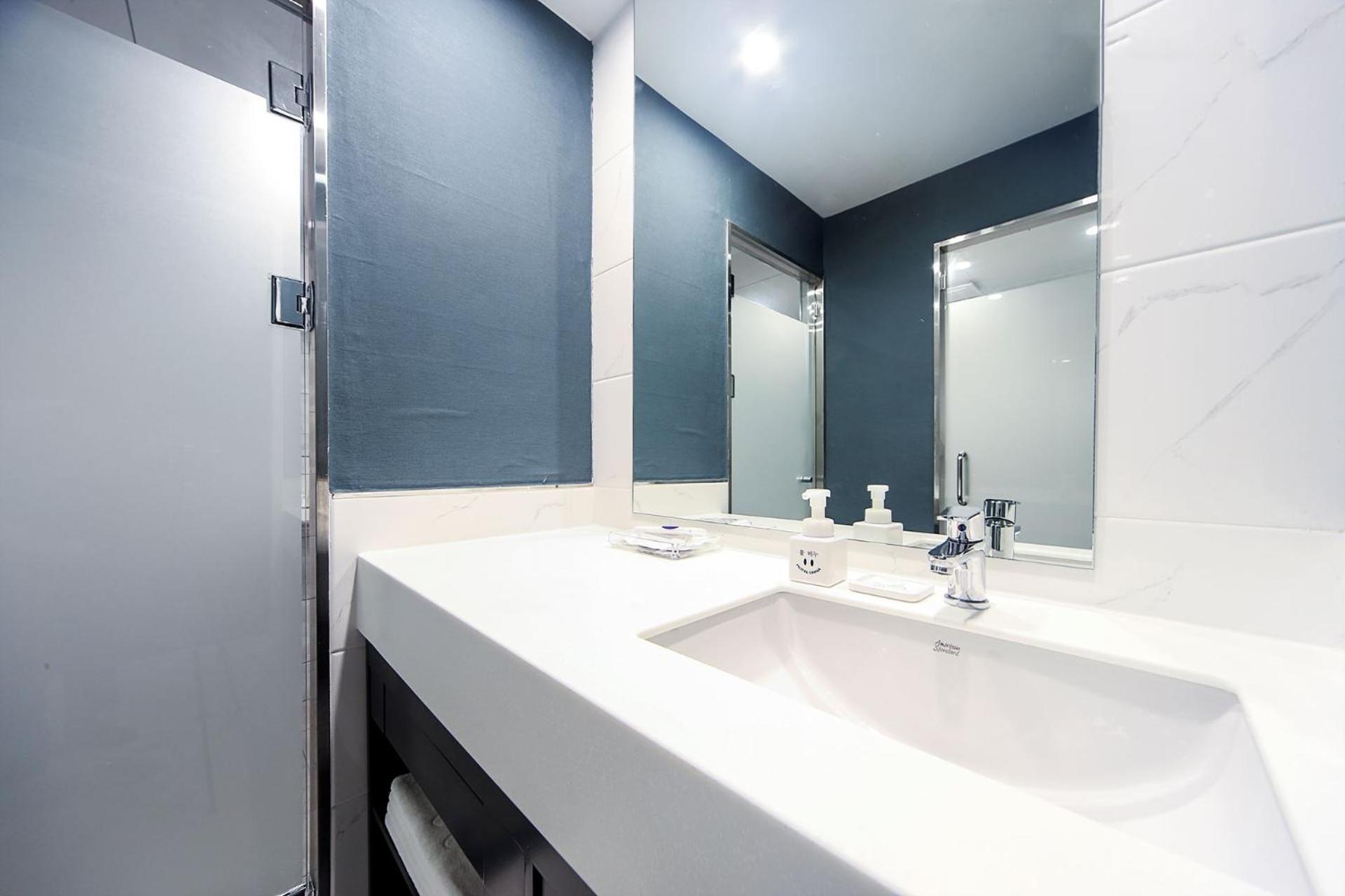 Standard Double Room - Photo 2