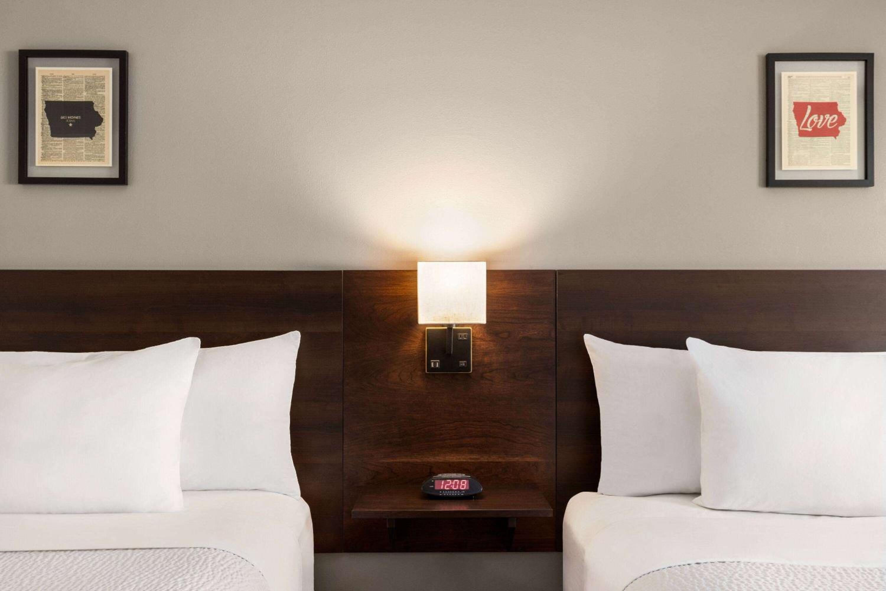 Queen Room with Two Queen Beds - Non-Smoking