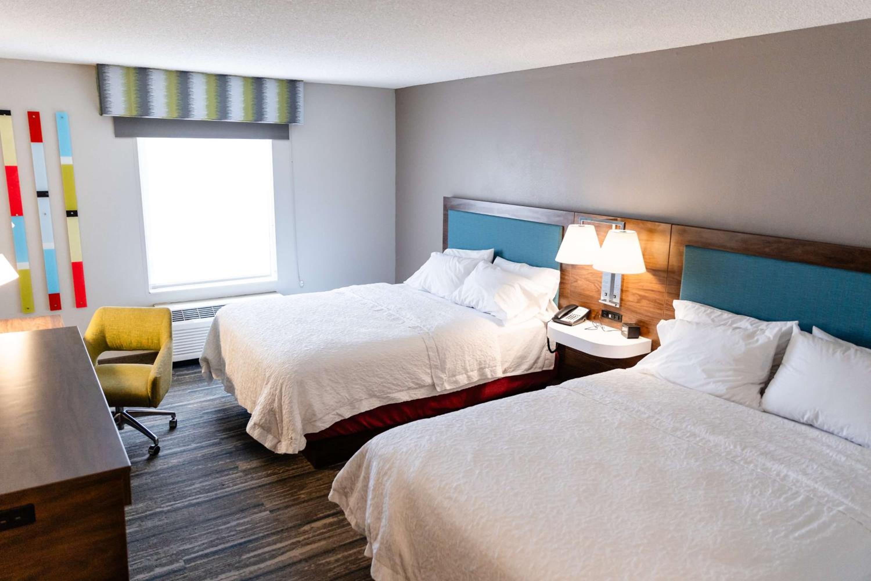 Room with Two Queen Beds - Non-Smoking - Photo 1