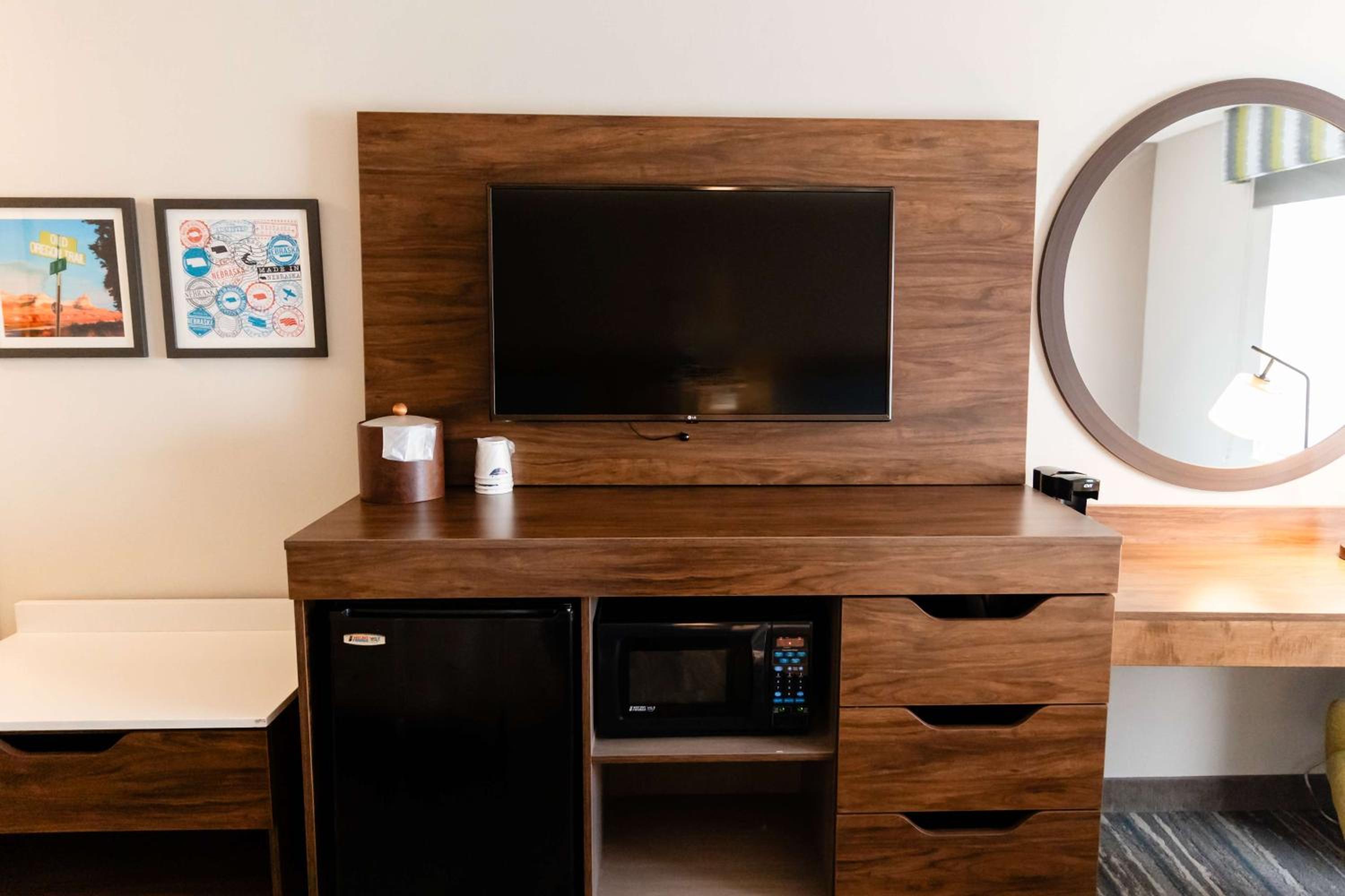 King Studio Suite - Non-Smoking - Photo 2