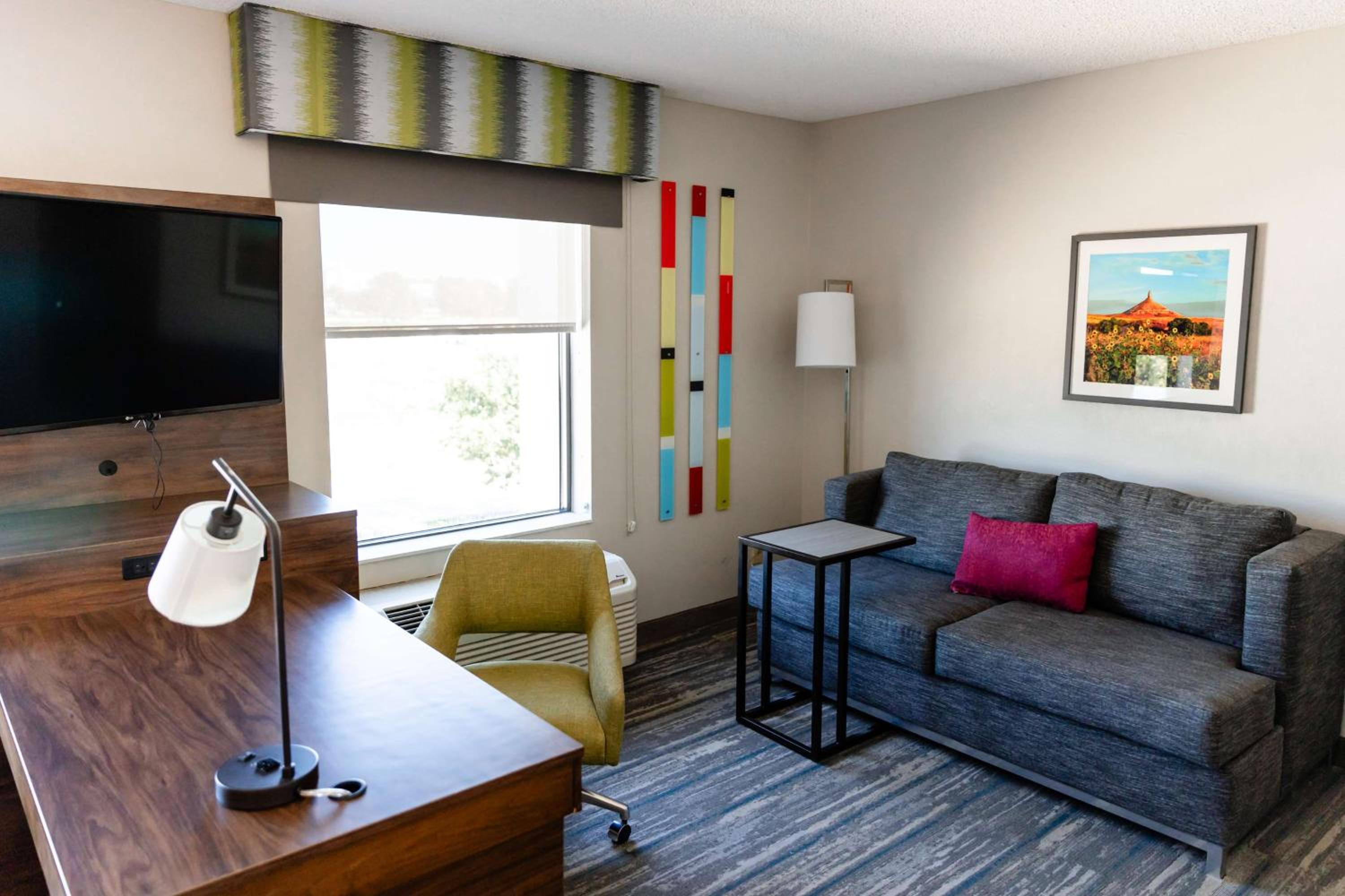 Studio Suite with Two Queen Beds and Kitchenette - Non-Smoking - Photo 8