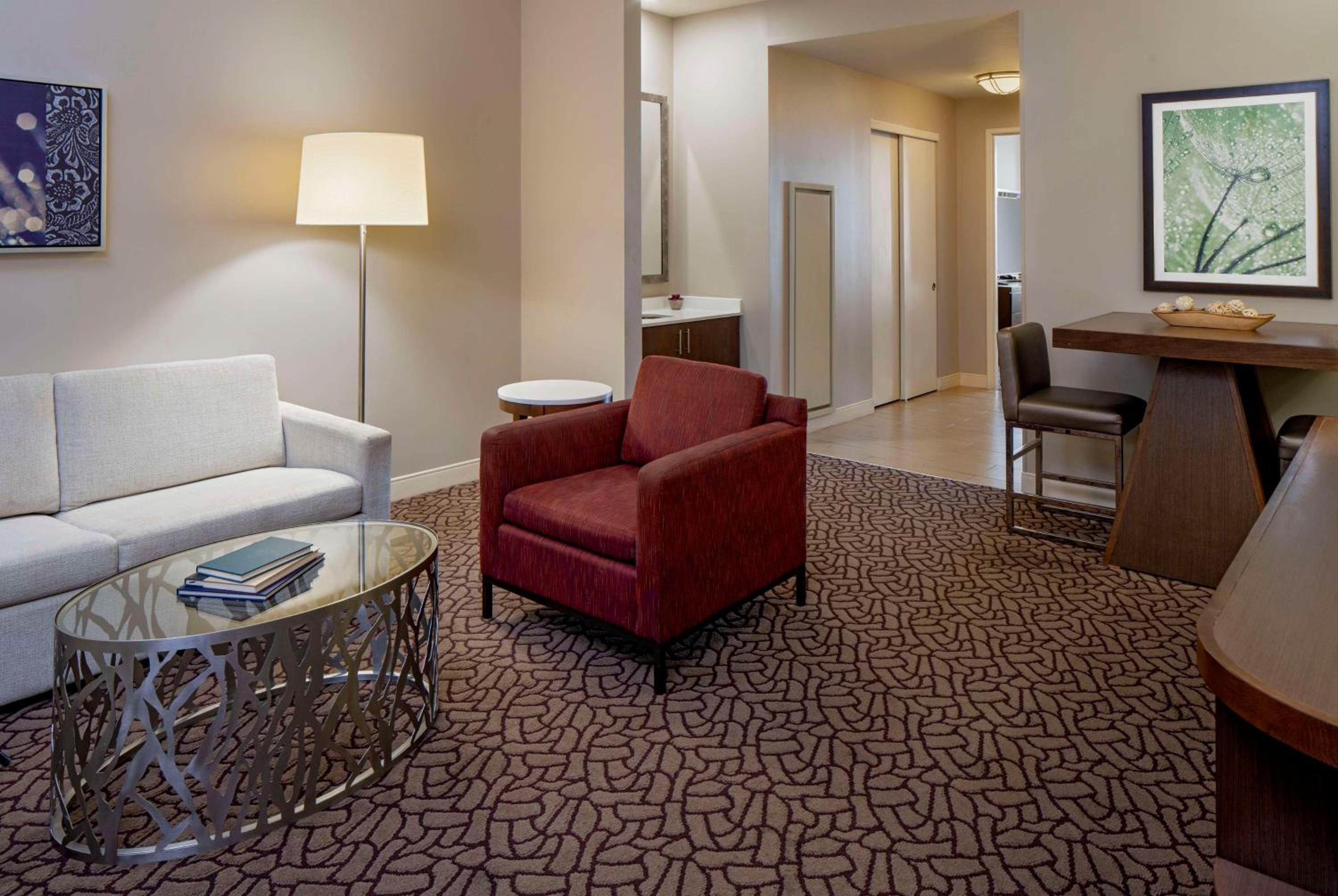 One-Bedroom King Suite with Sofa Bed and Wet Bar