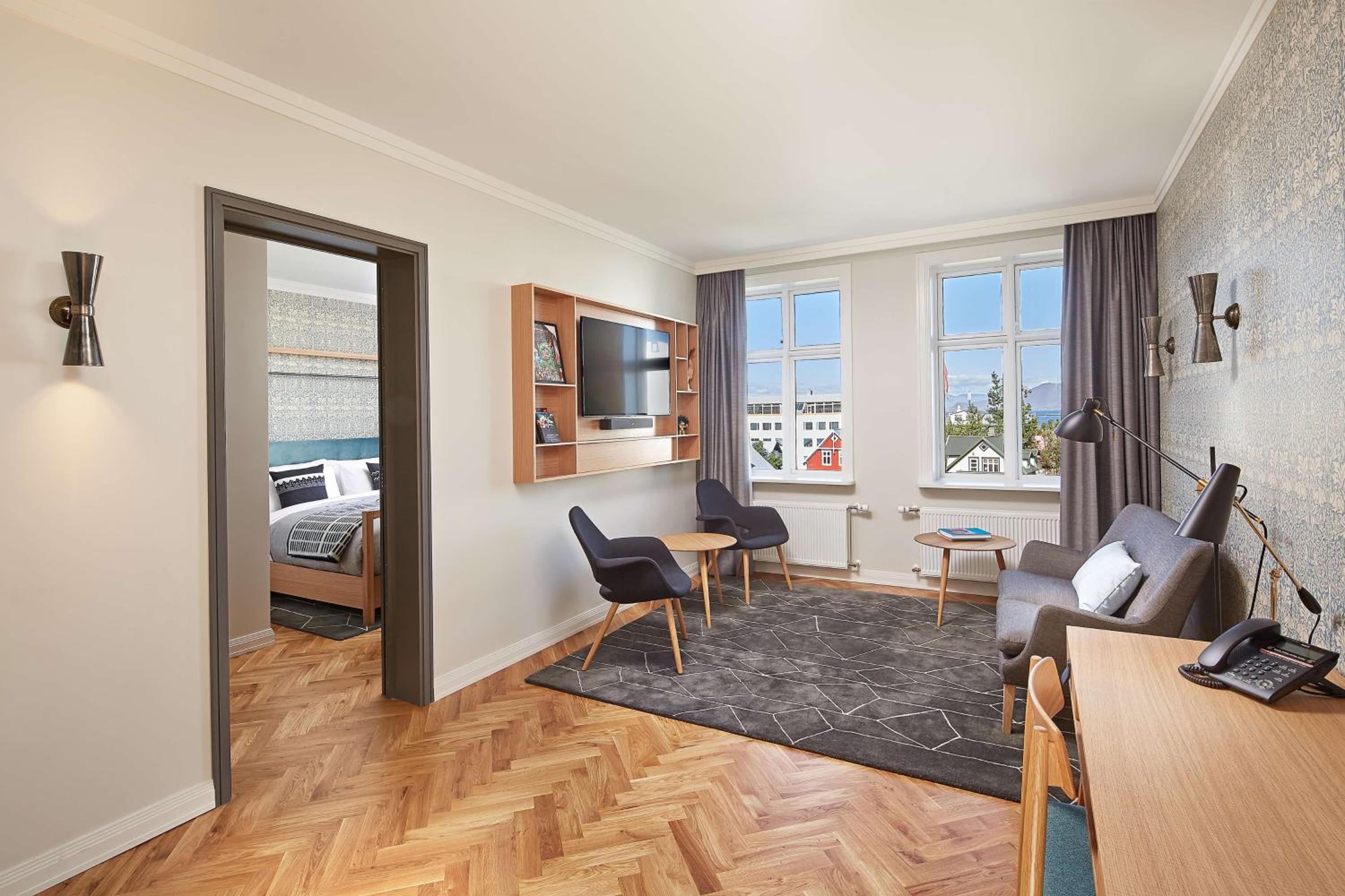 One-Bedroom King Suite photo 3