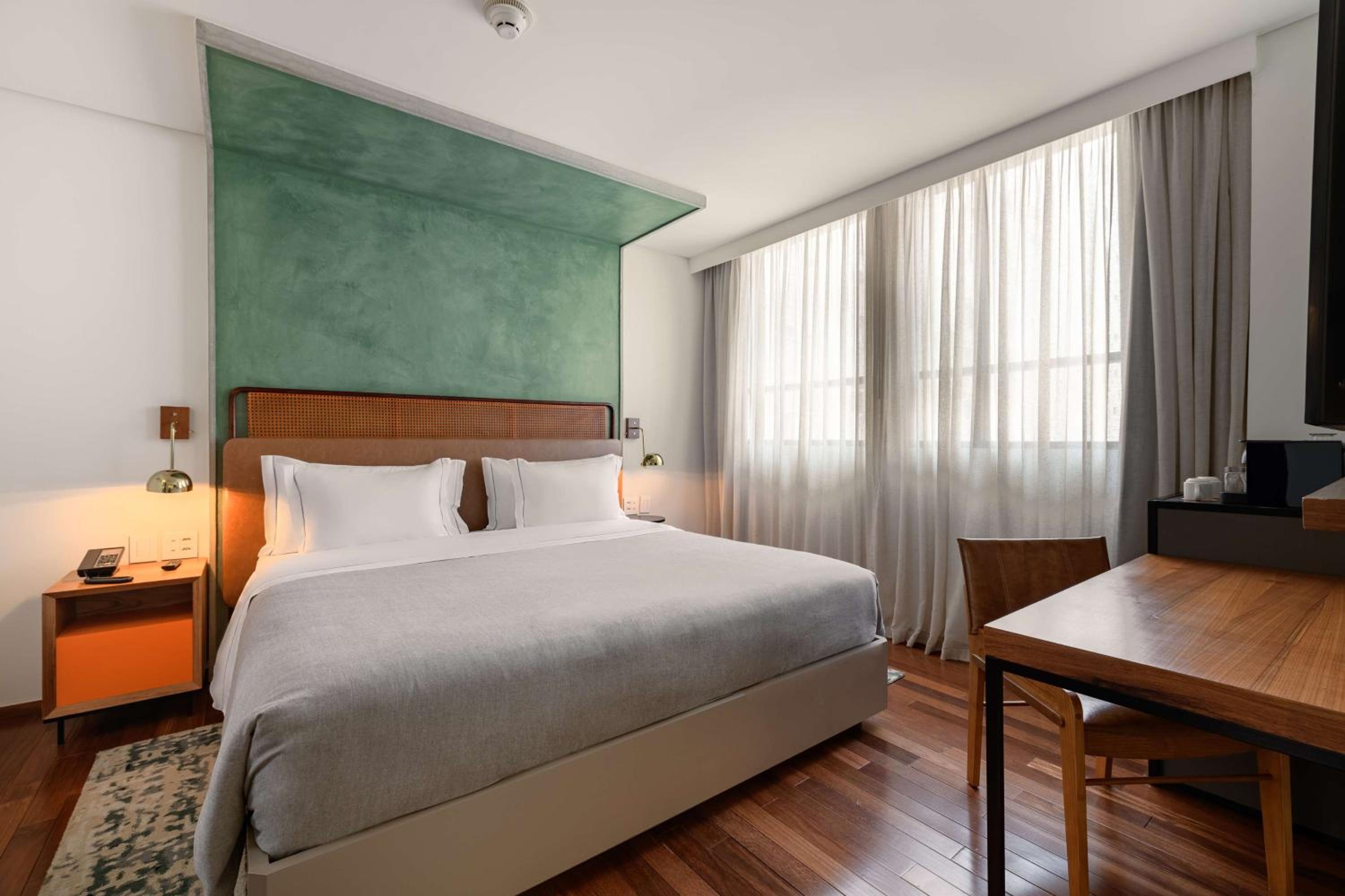 Standard King Room - Photo 2