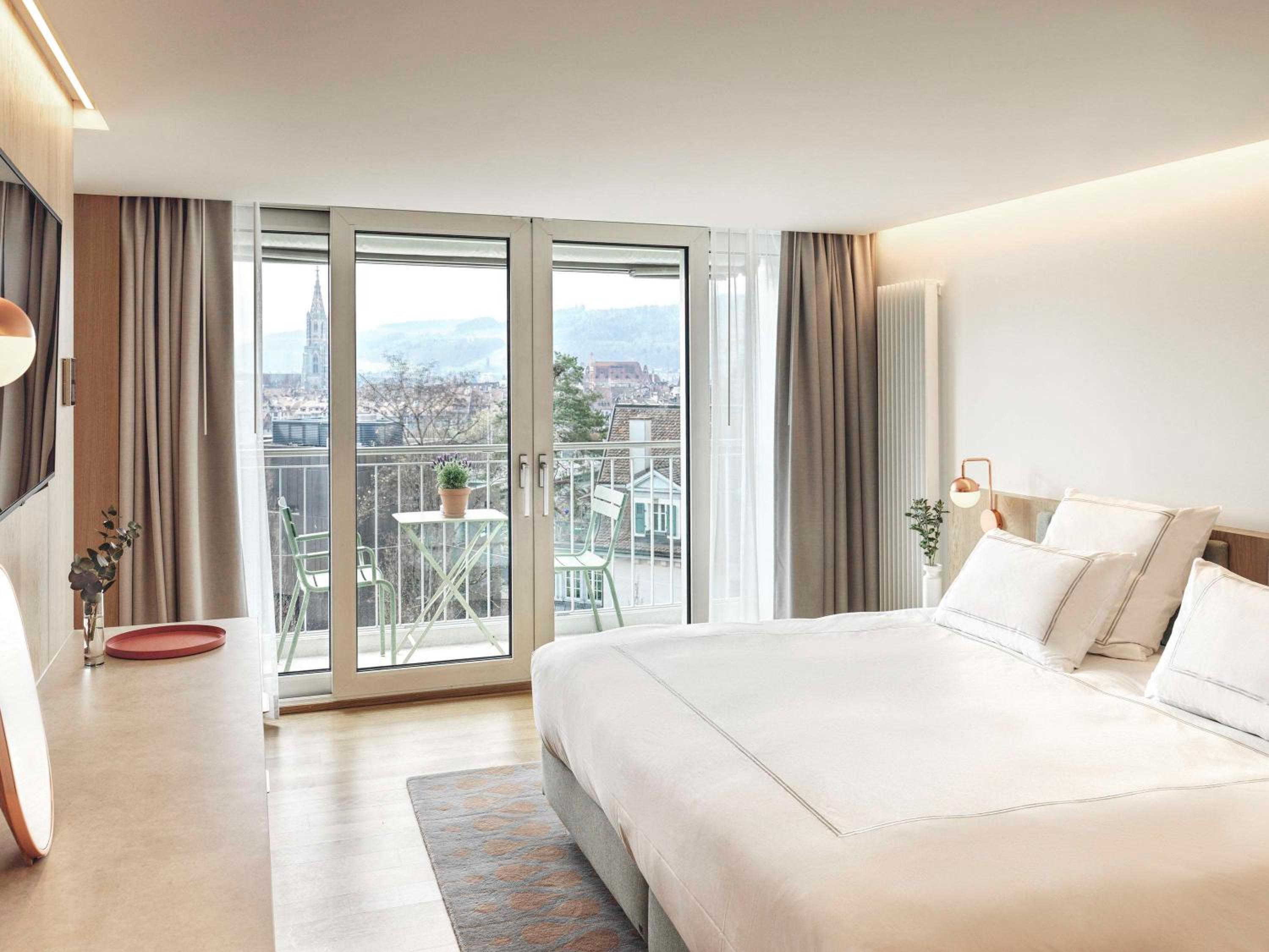 Vitality King Suite with Balcony and Panoramic View - Photo 6
