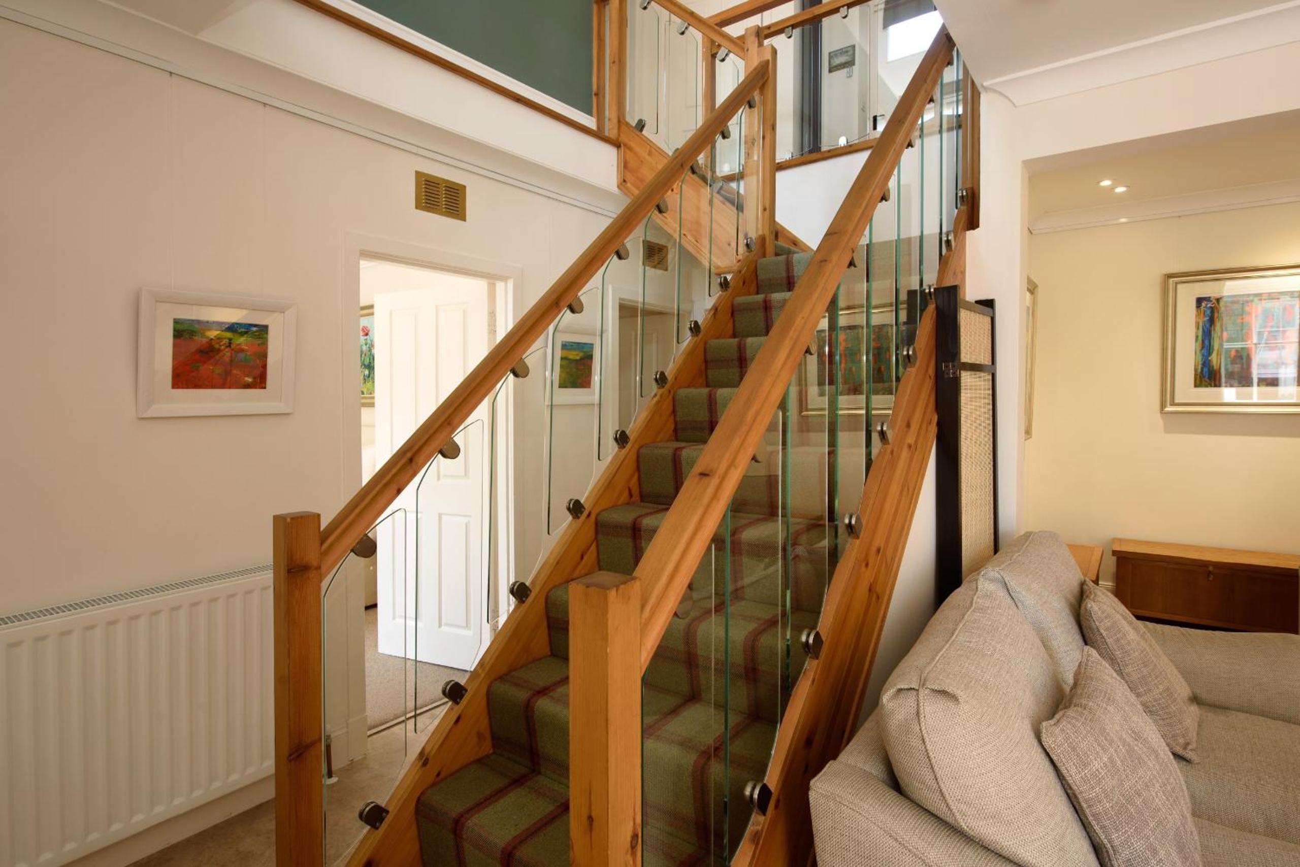 Three-Bedroom House photo 3