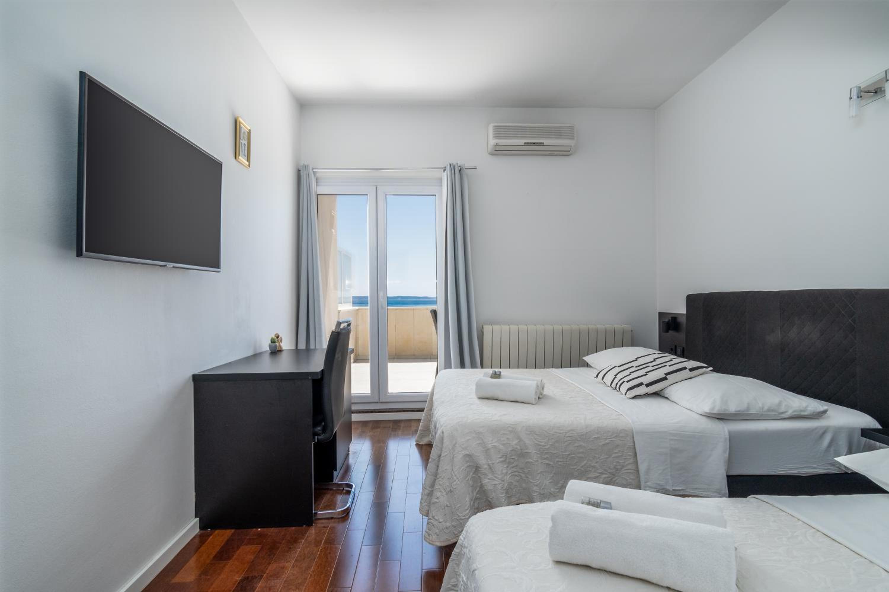 Comfort Triple Room with Sea View photo 2
