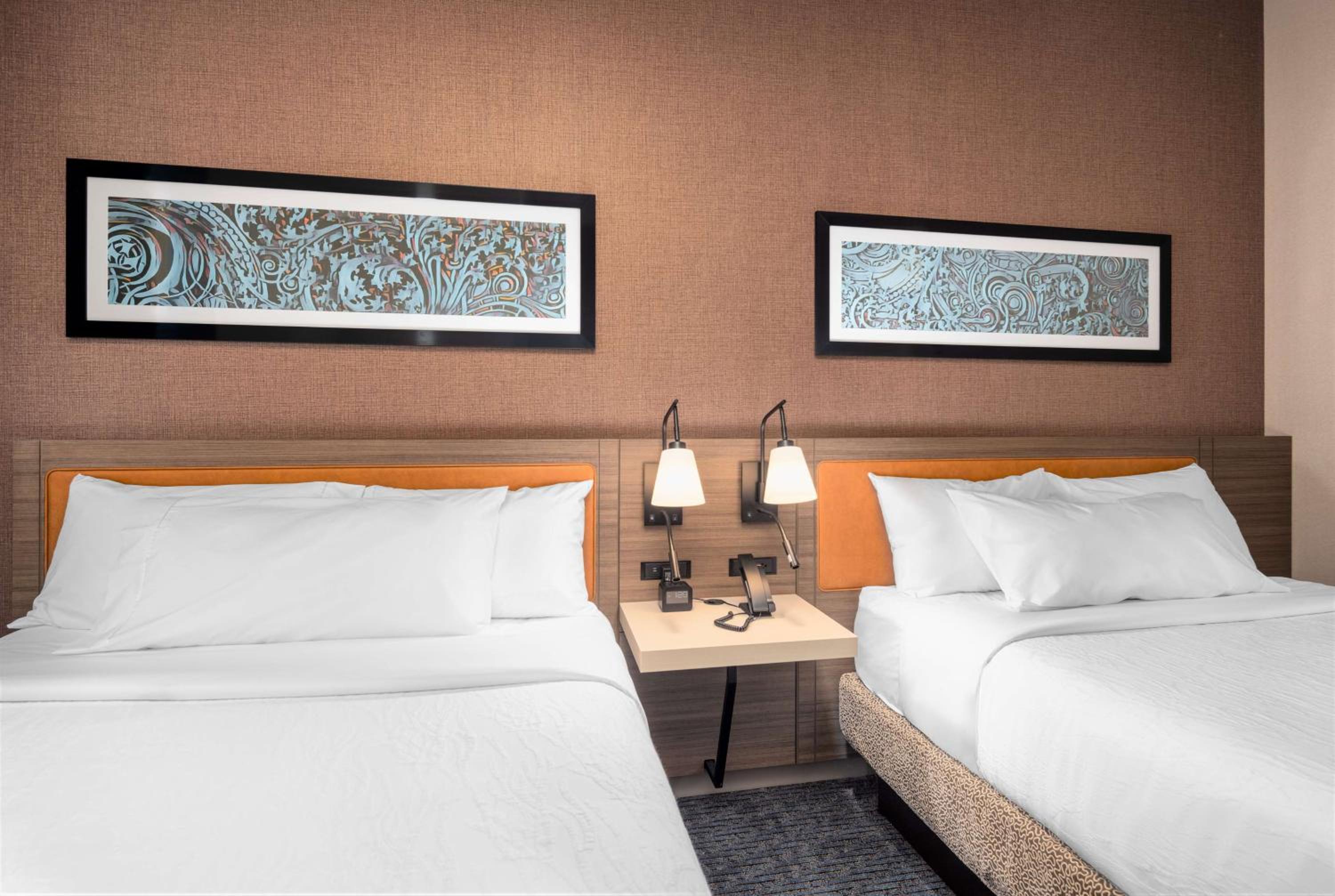 Queen Room with Two Queen Beds - Hearing Access - Photo 2