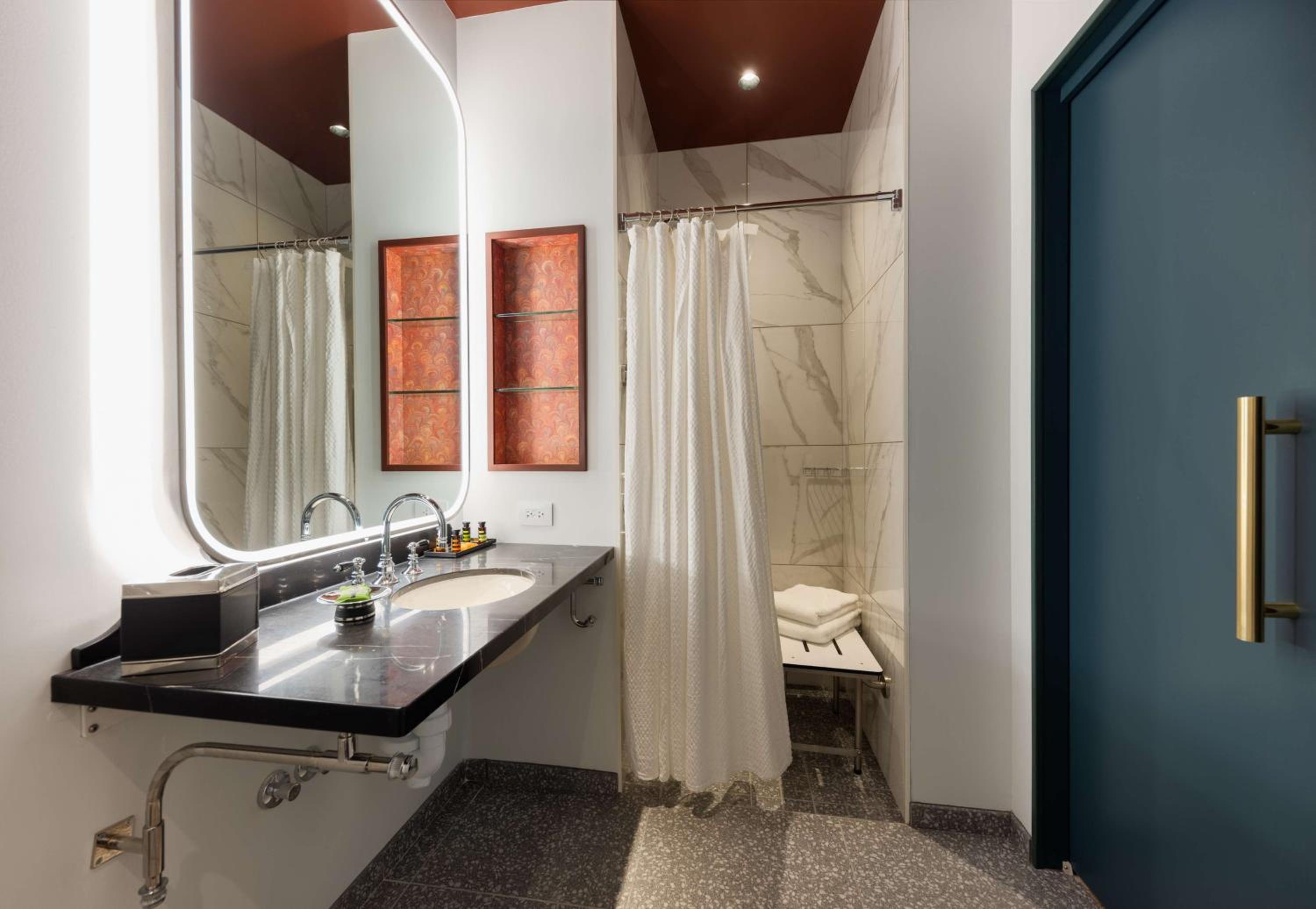 King Room - Mobility Access - Photo 3