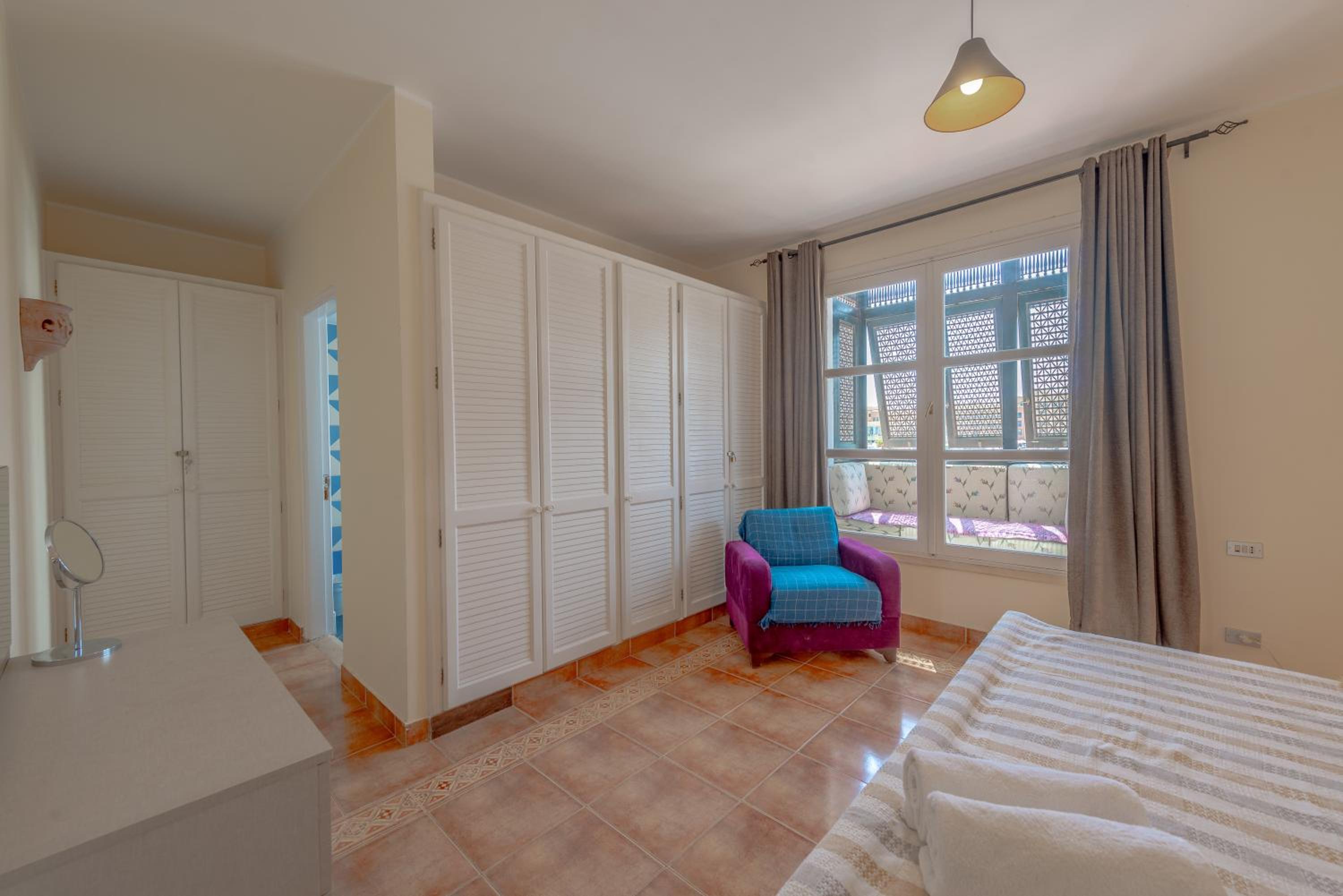 Three-Bedroom House photo 3