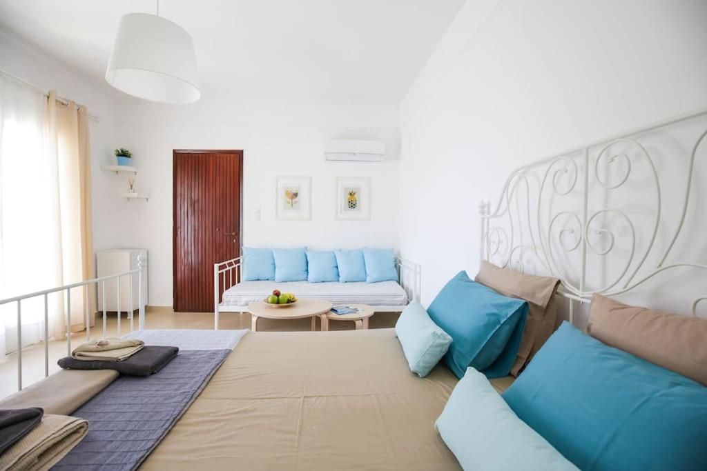 One-Bedroom House photo 2