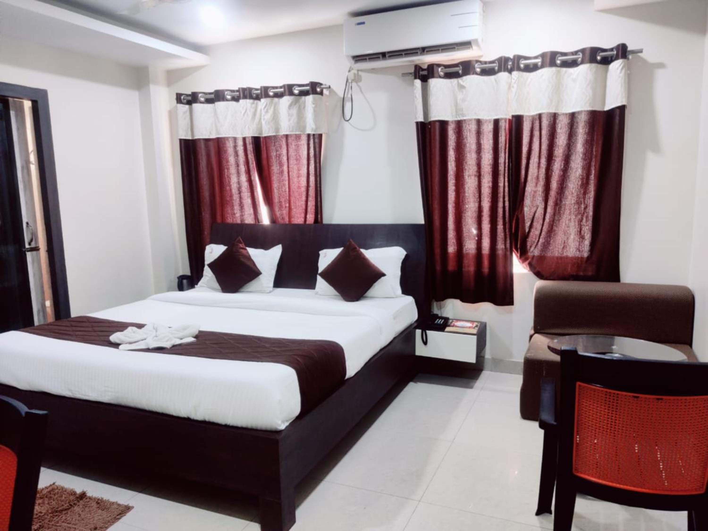 Deluxe King Room