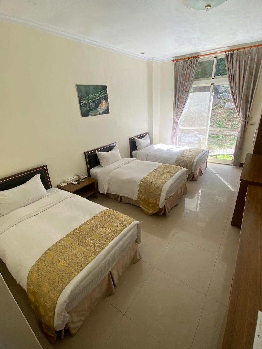 Triple Room with Bathroom photo 2