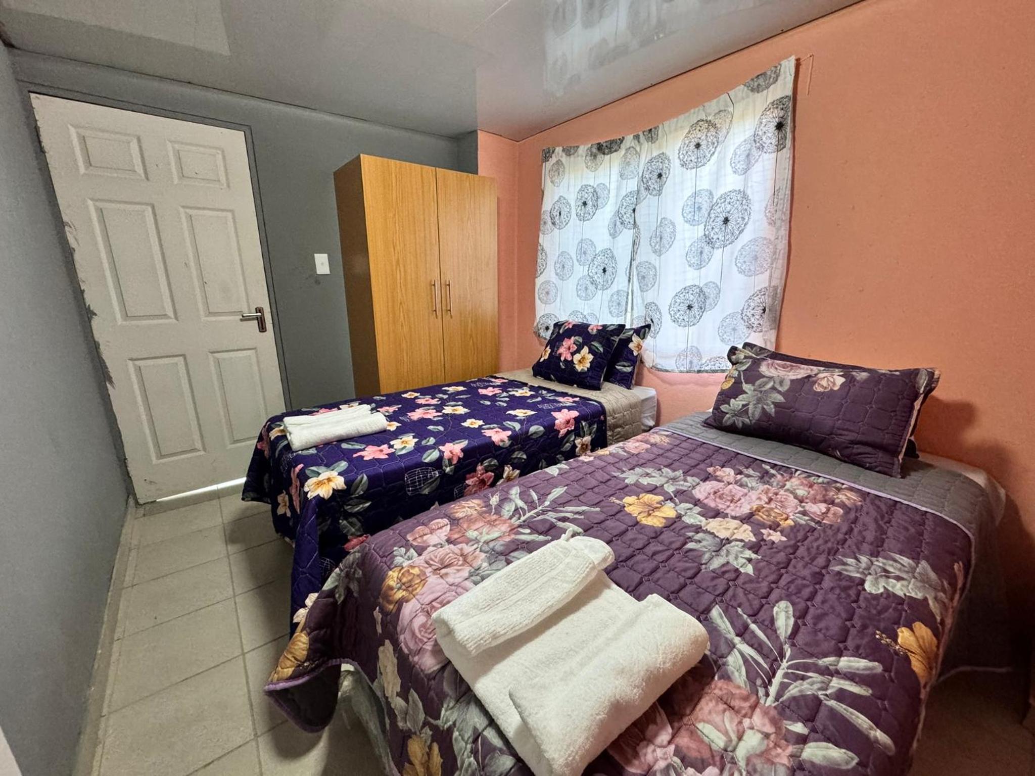 Budget Double Room photo 2