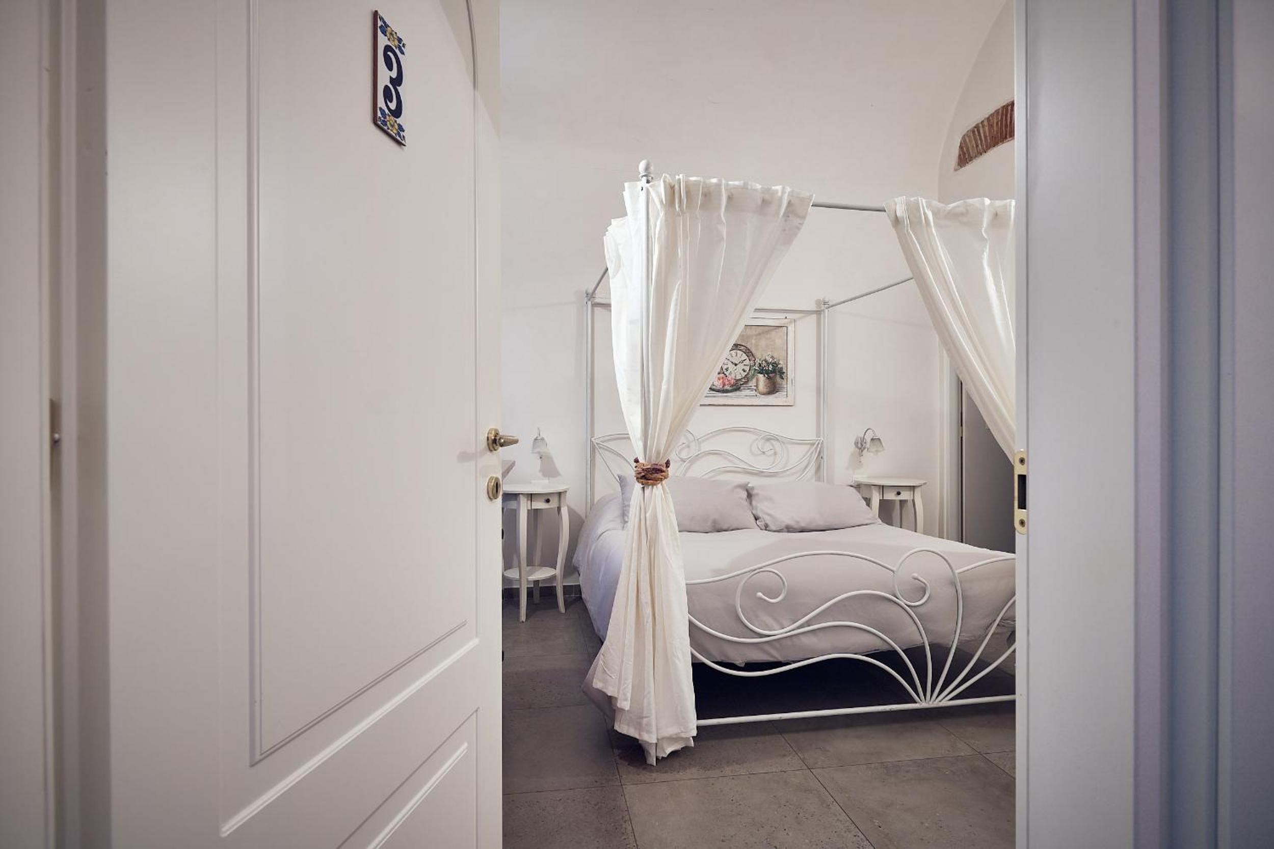 One-Bedroom Deluxe Apartment photo 1